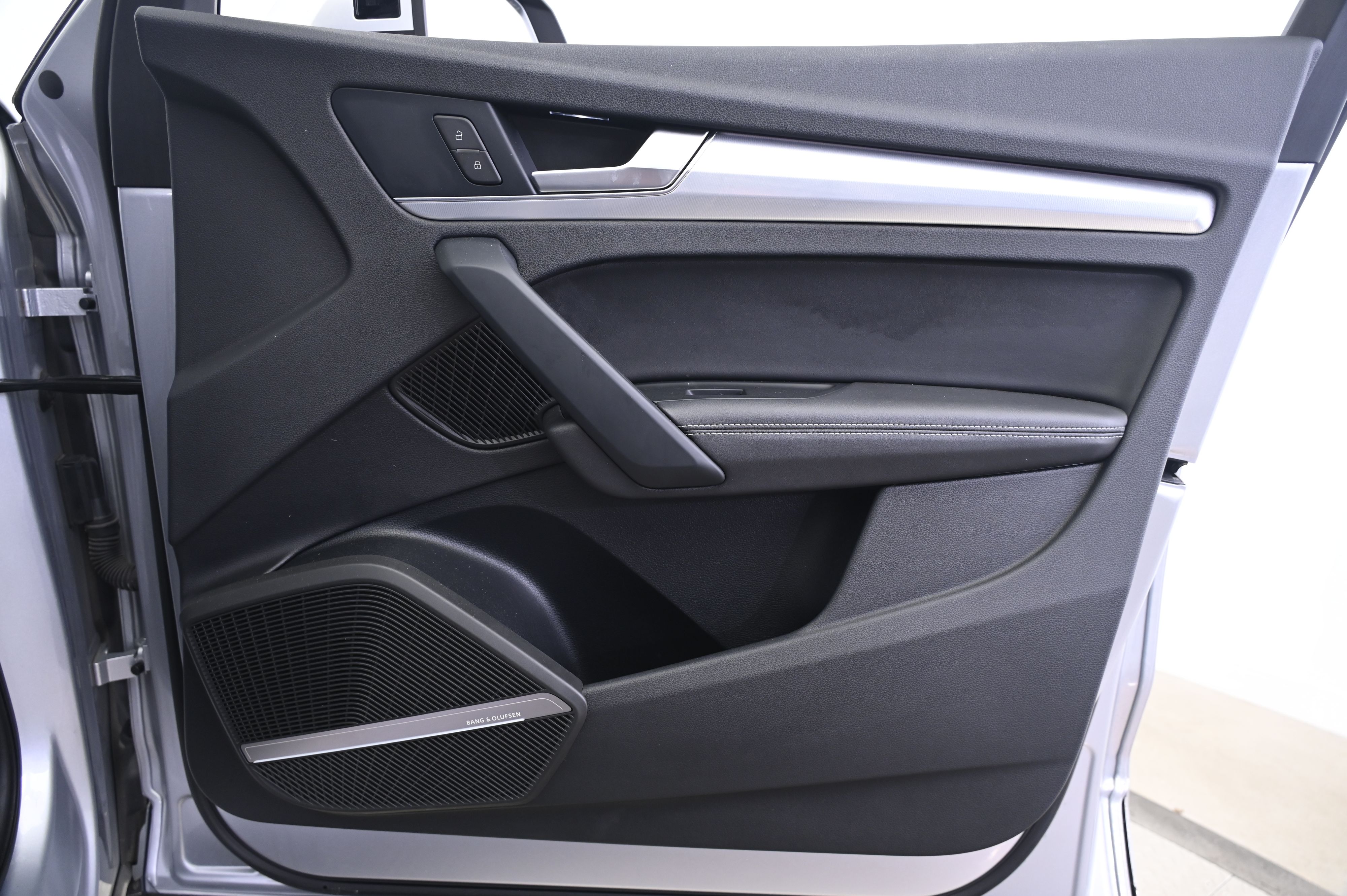 Thumbnail: 2023 Audi Q5 - 20