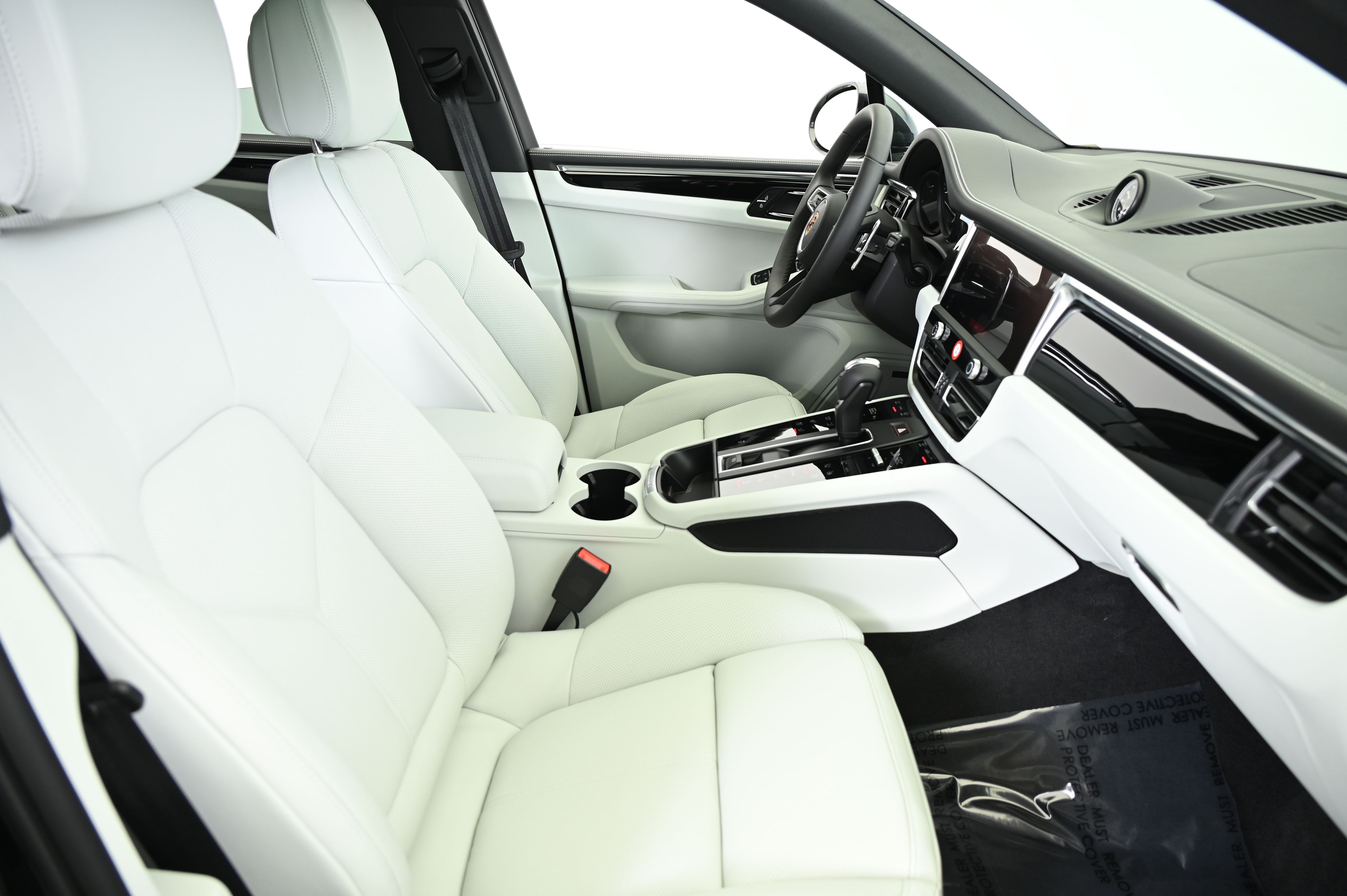 Thumbnail: 2025 Porsche Macan - 30