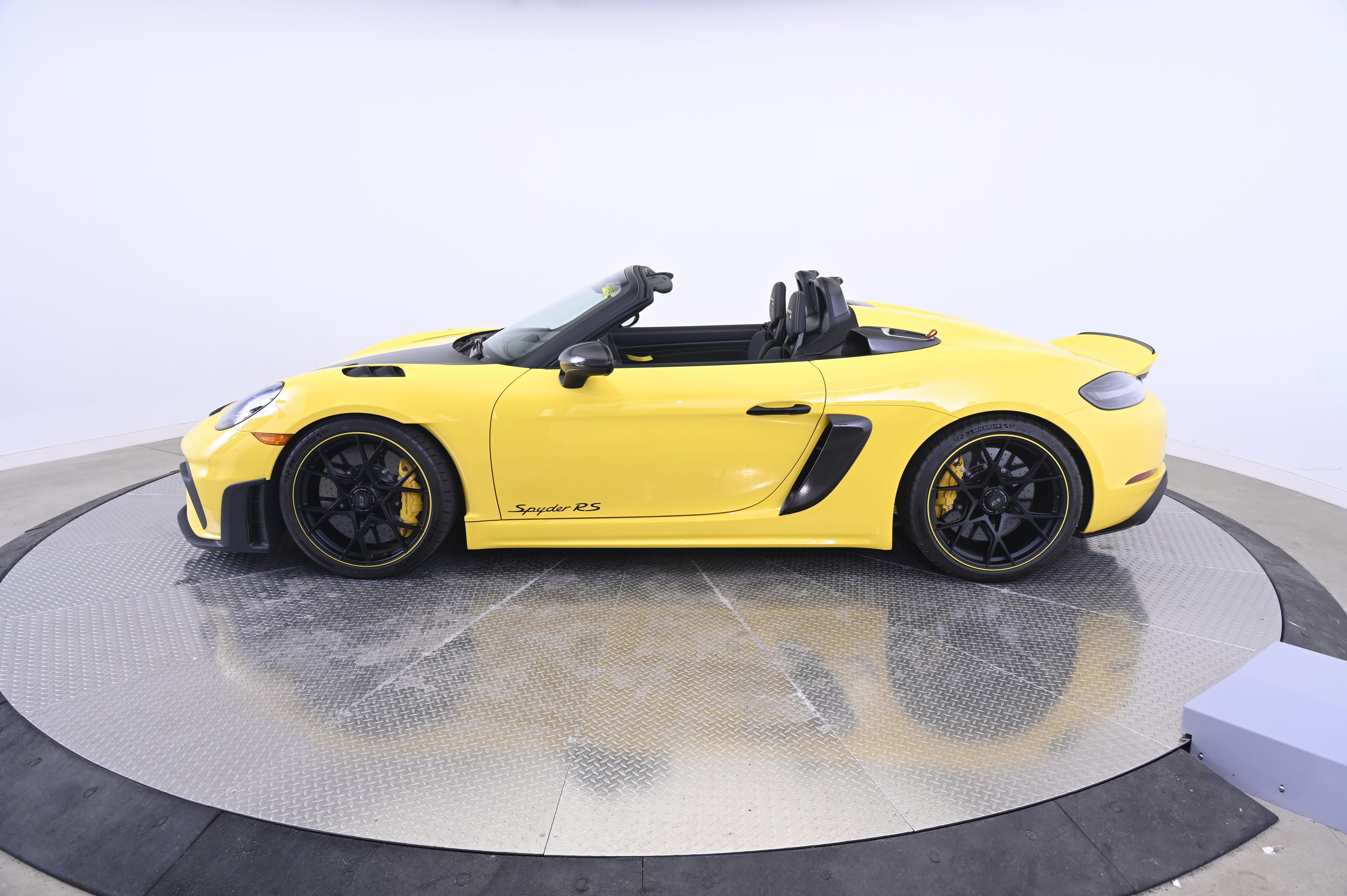 Thumbnail: 2025 Porsche  - 2