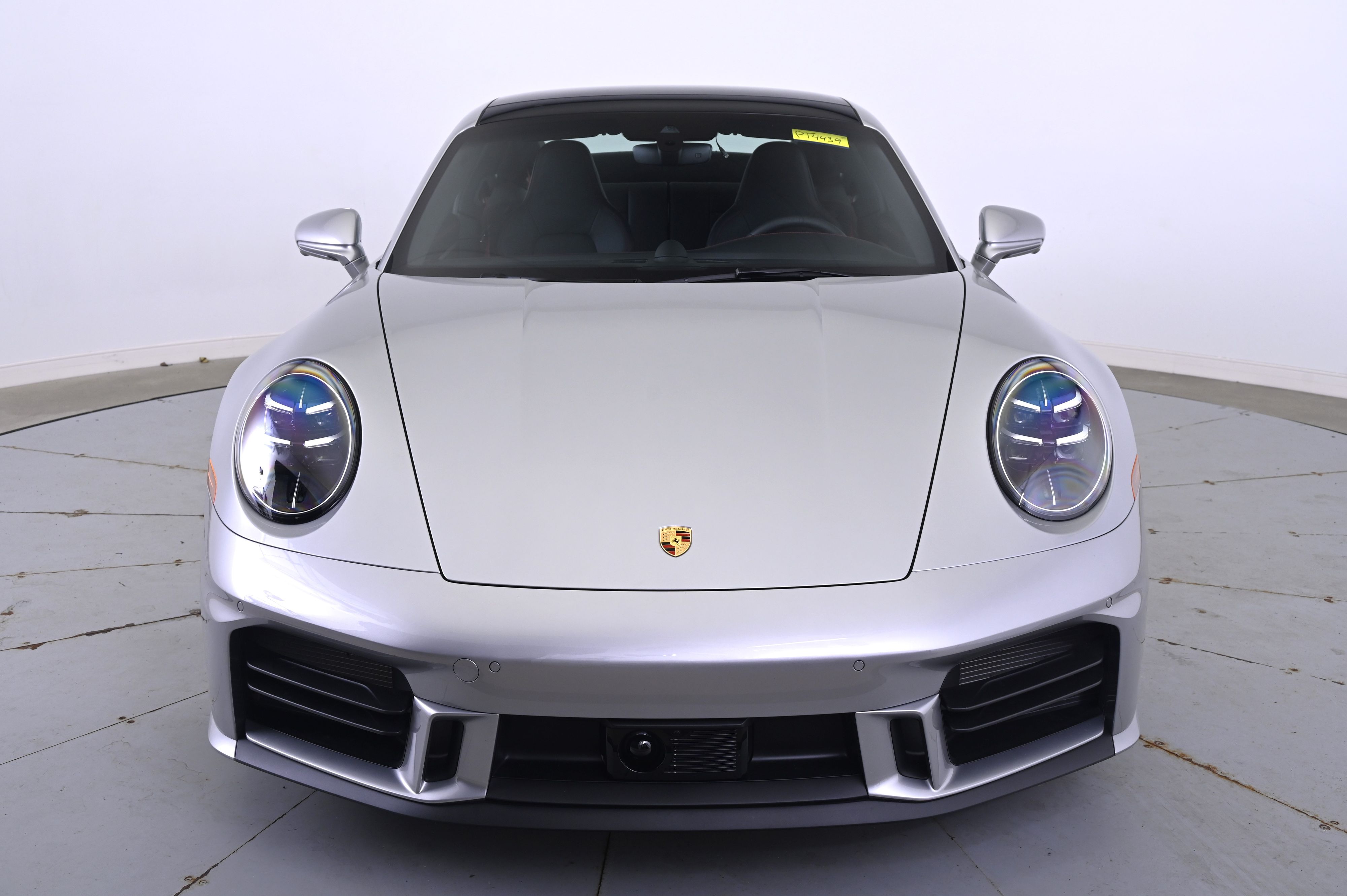 Thumbnail: 2025 Porsche 911 - 10