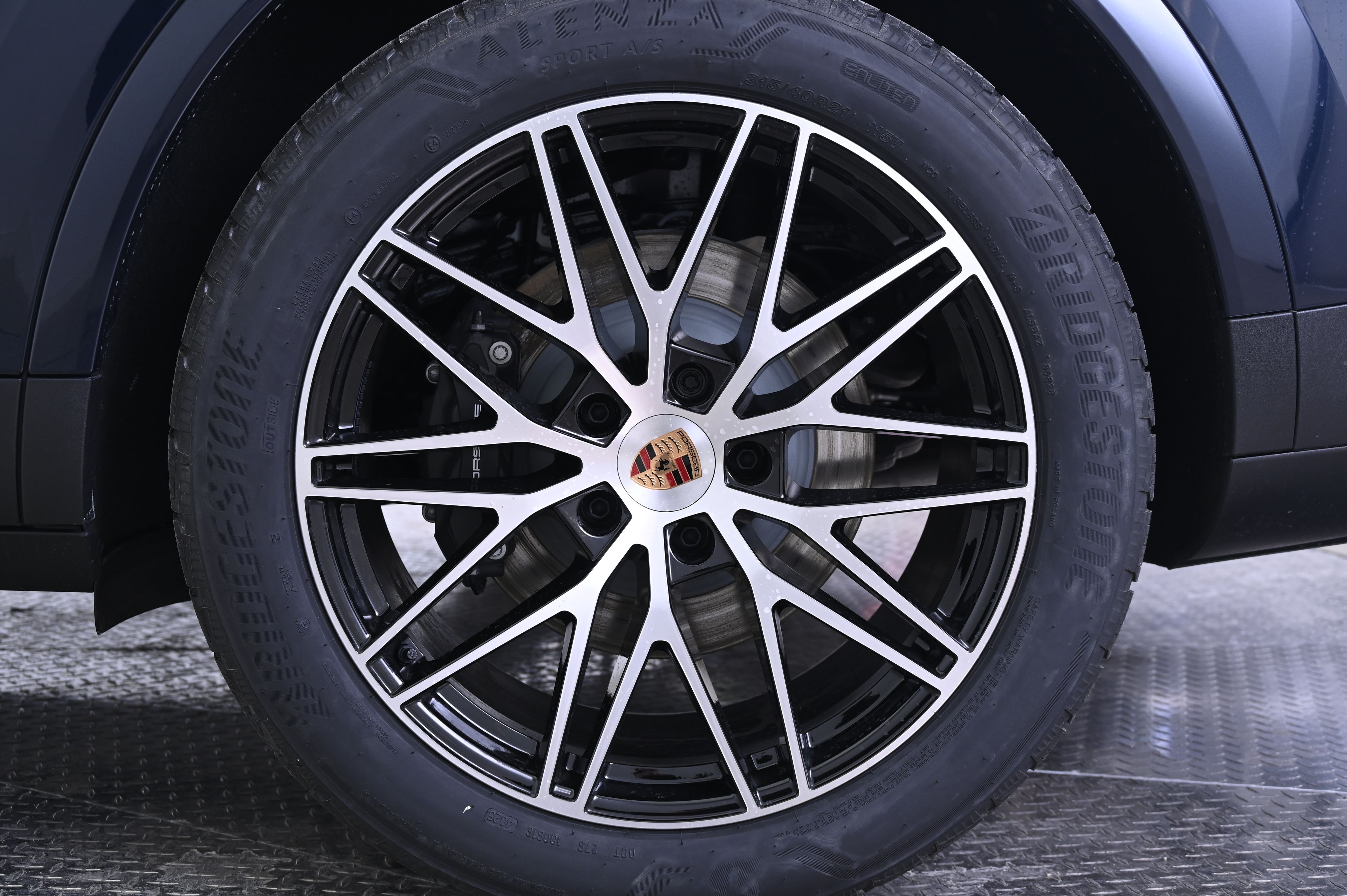 Thumbnail: 2026 Porsche Cayenne - 12