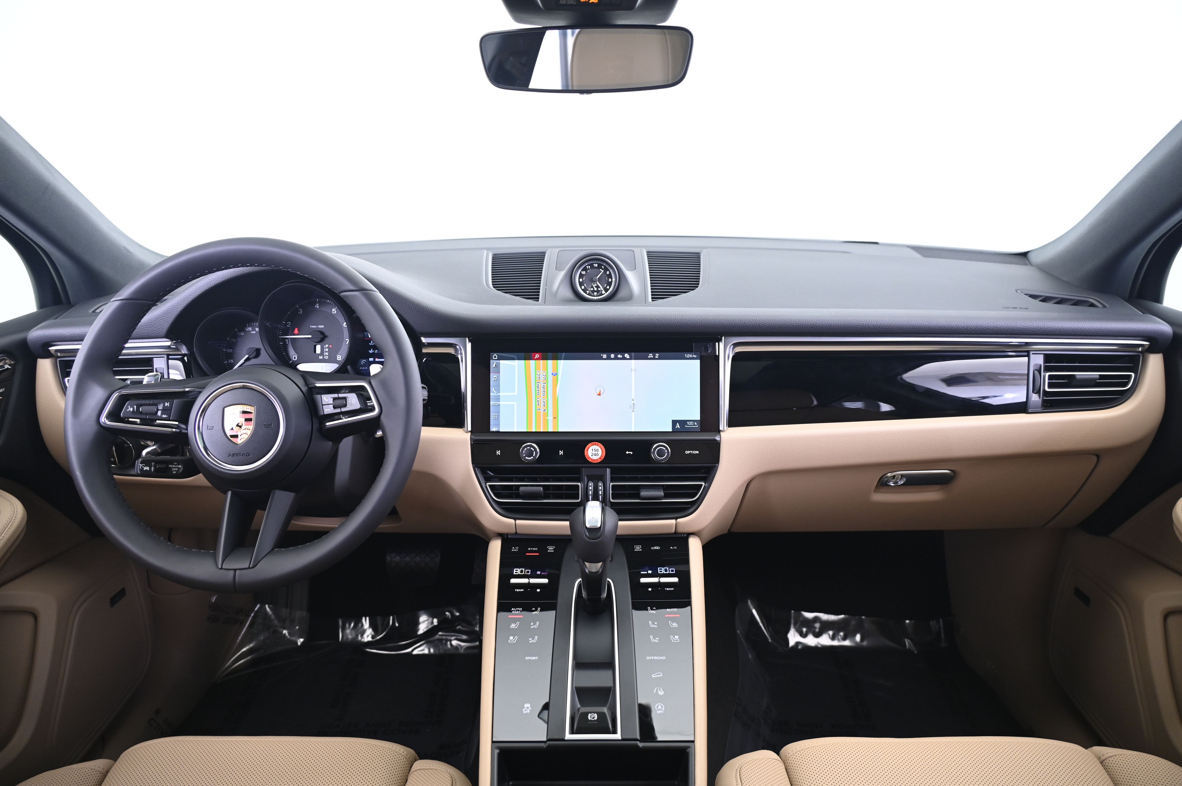 Thumbnail: 2026 Porsche Macan - 31