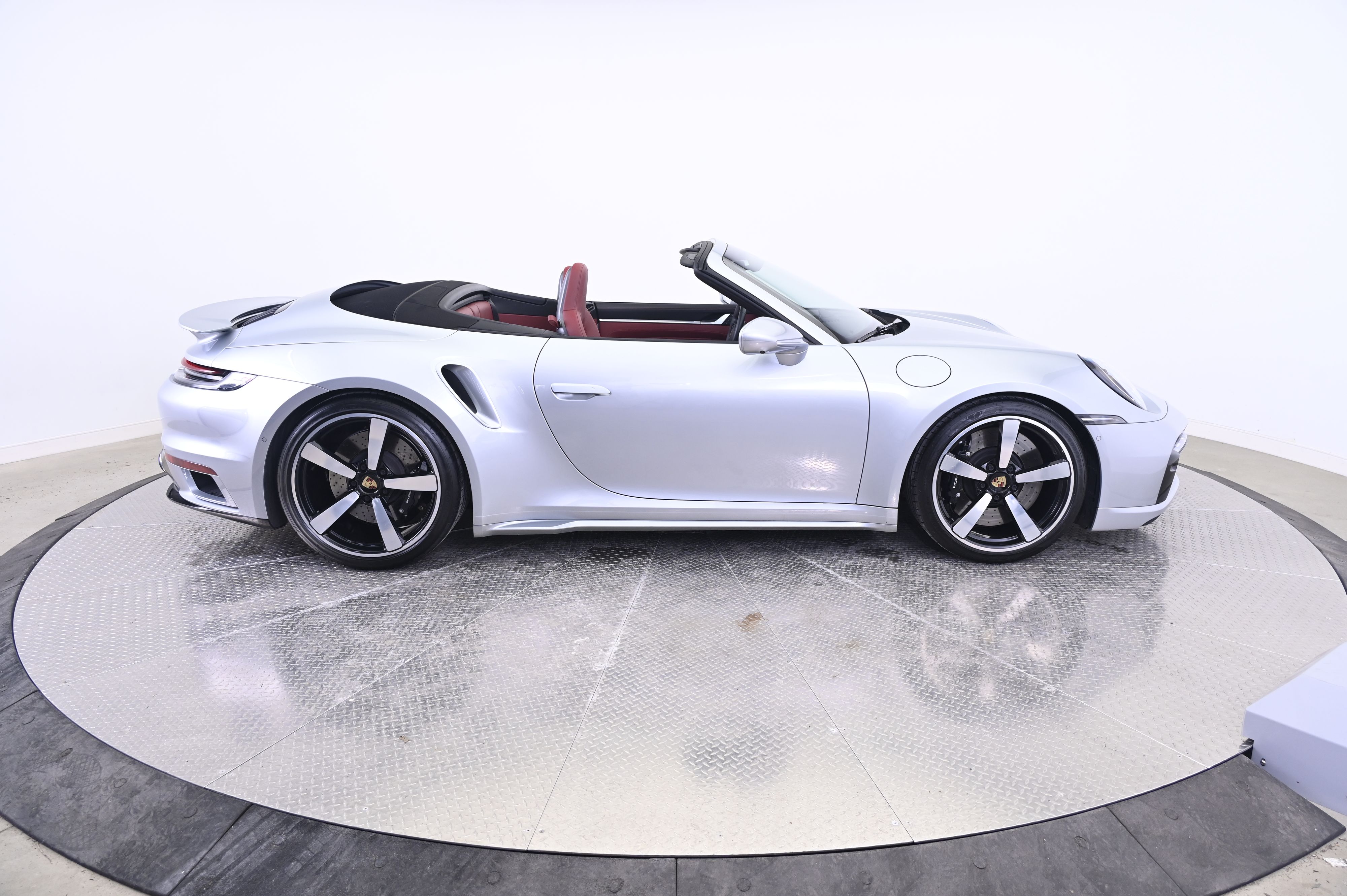 Thumbnail: 2022 Porsche 911 - 8