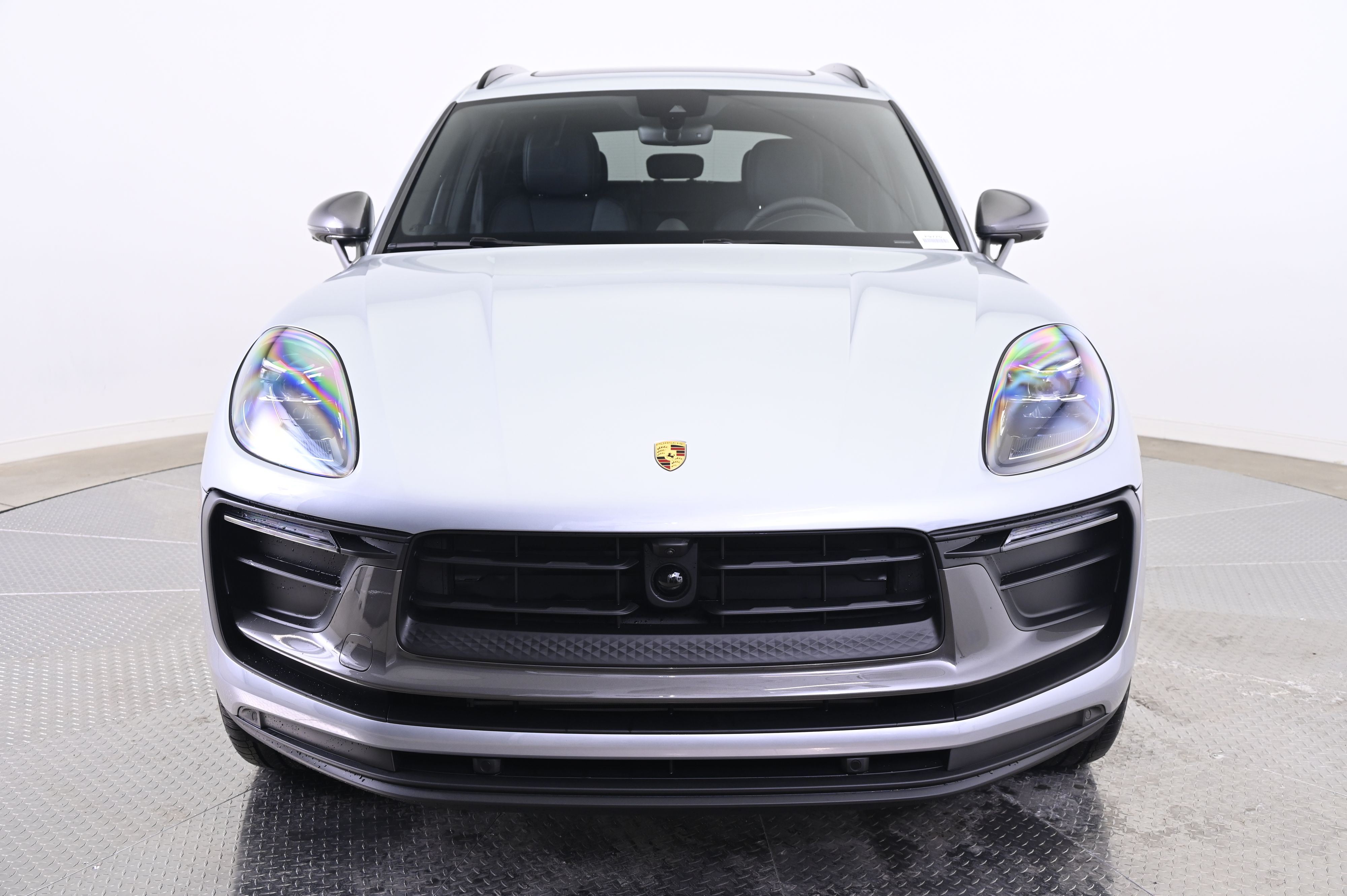 Thumbnail: 2026 Porsche Macan - 10