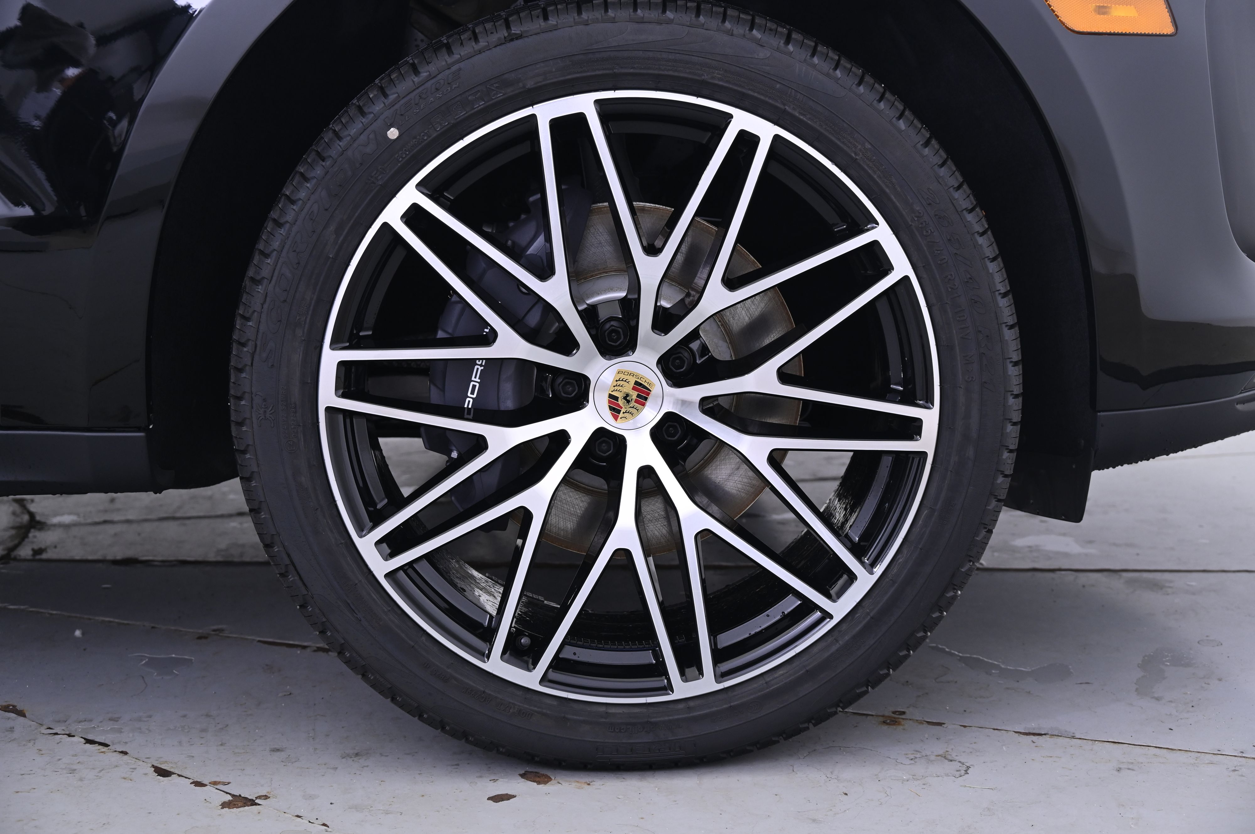 Thumbnail: 2026 Porsche Macan - 14