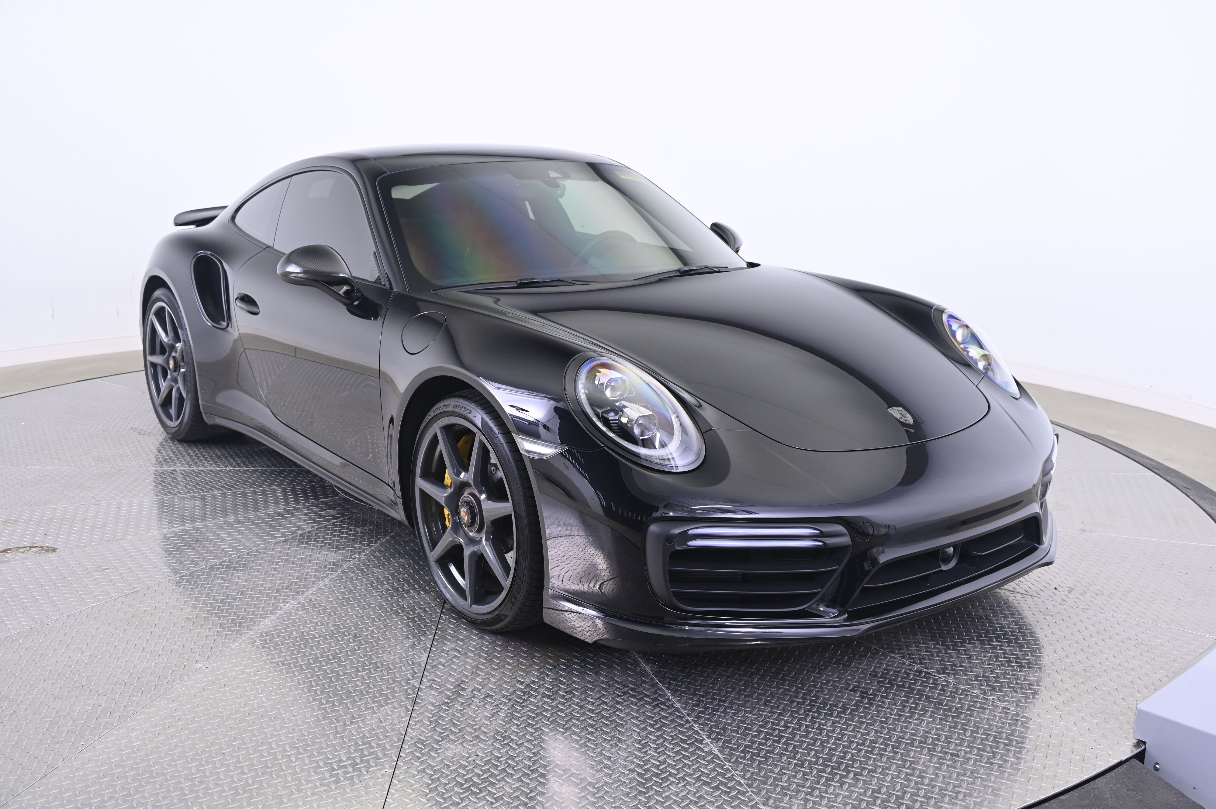 Thumbnail: 2019 Porsche 911 - 9