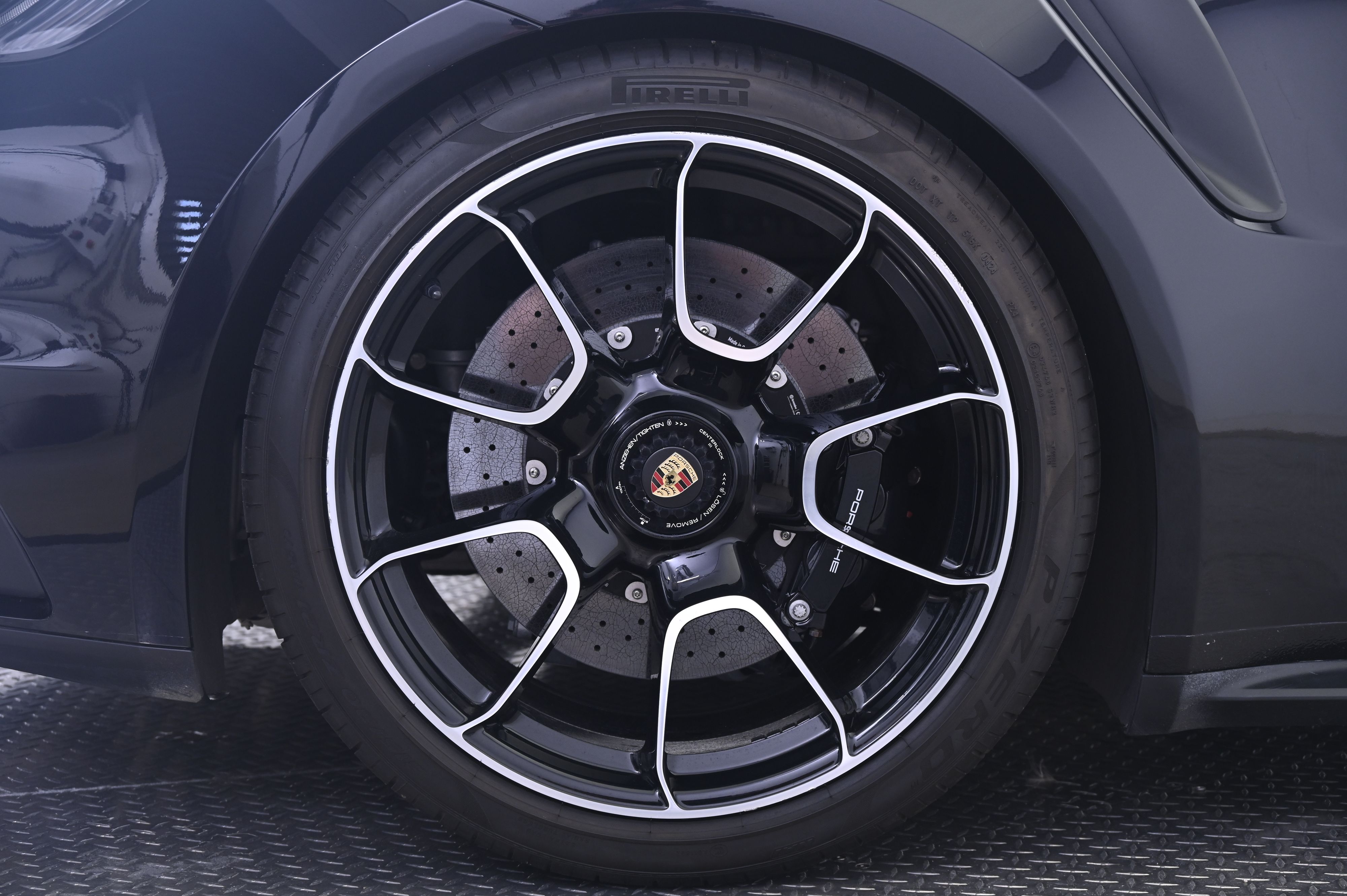 Thumbnail: 2021 Porsche 911 - 16