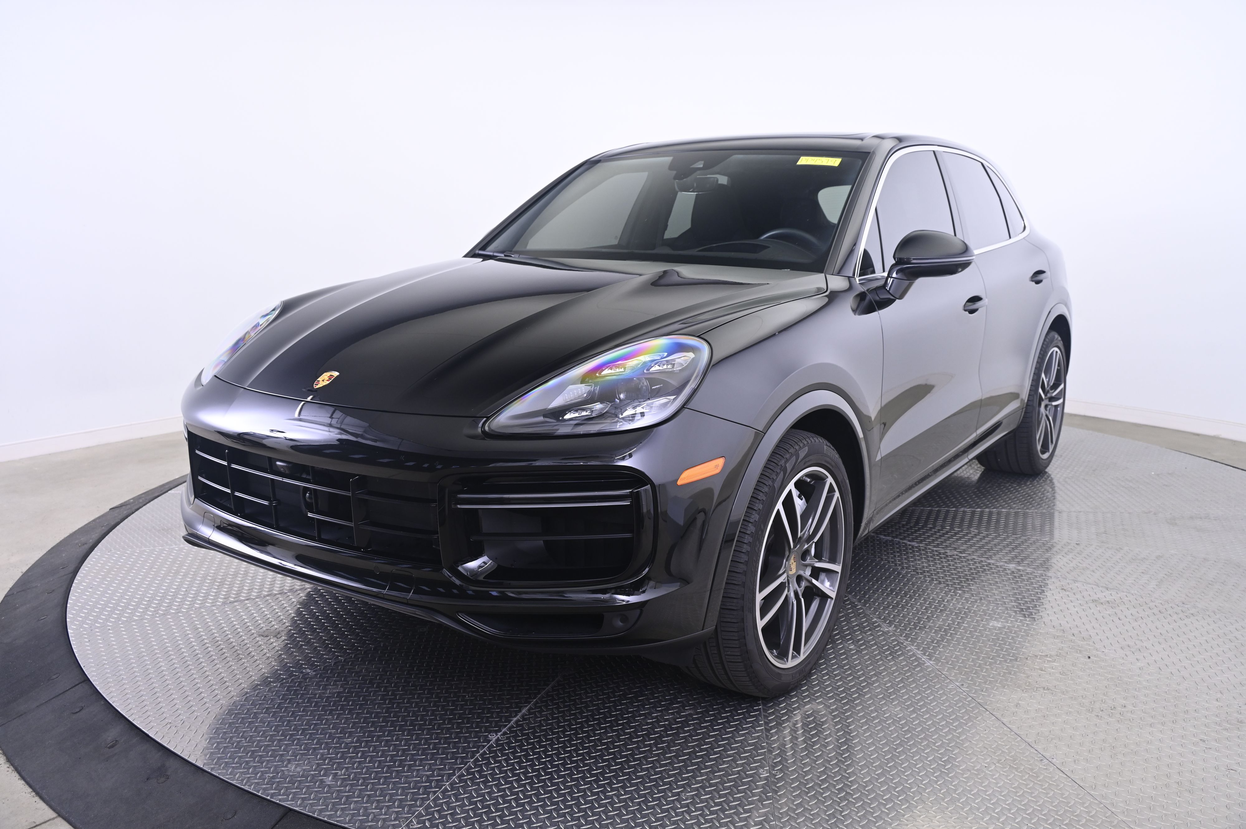 Thumbnail: 2023 Porsche Cayenne - 1