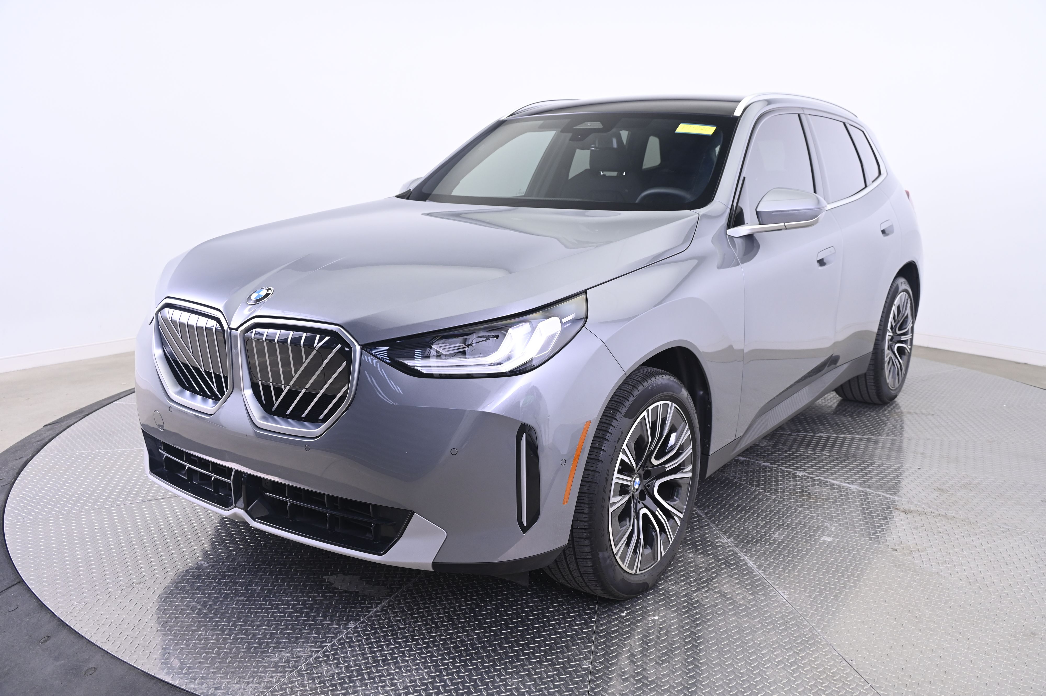 2025 BMW X3 30 XDRIVE's photo