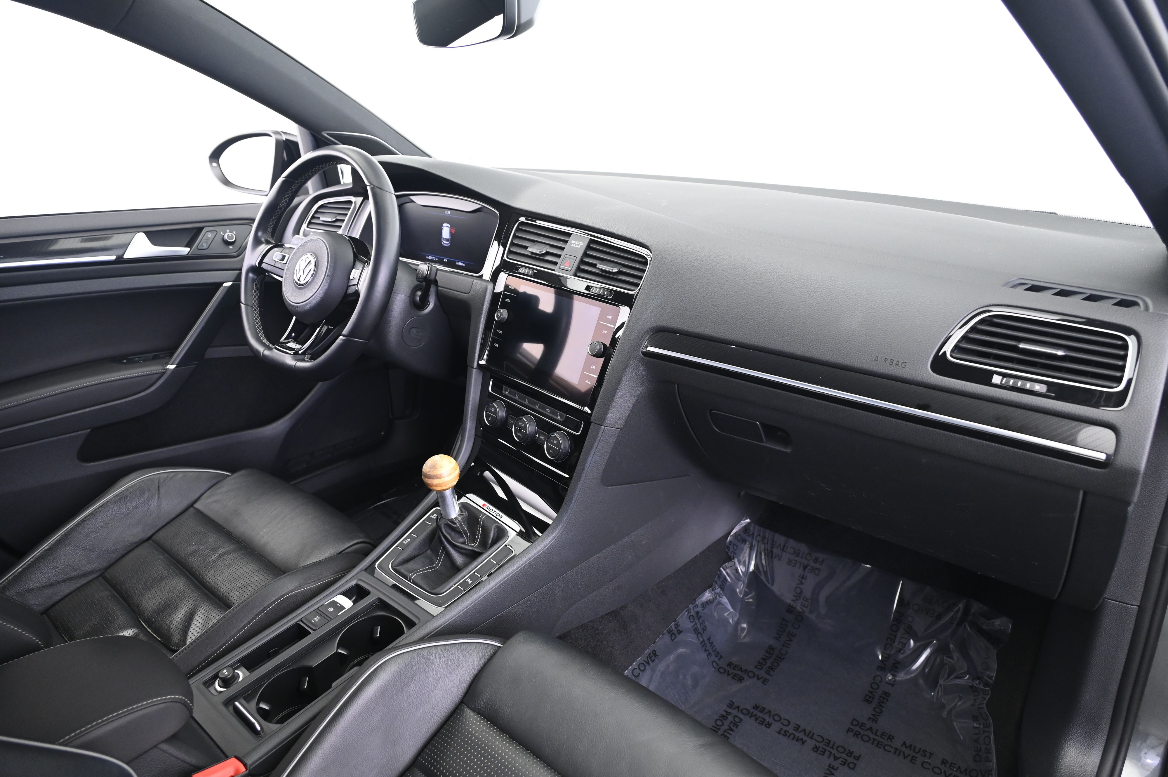 Thumbnail: 2018 Volkswagen Golf - 22