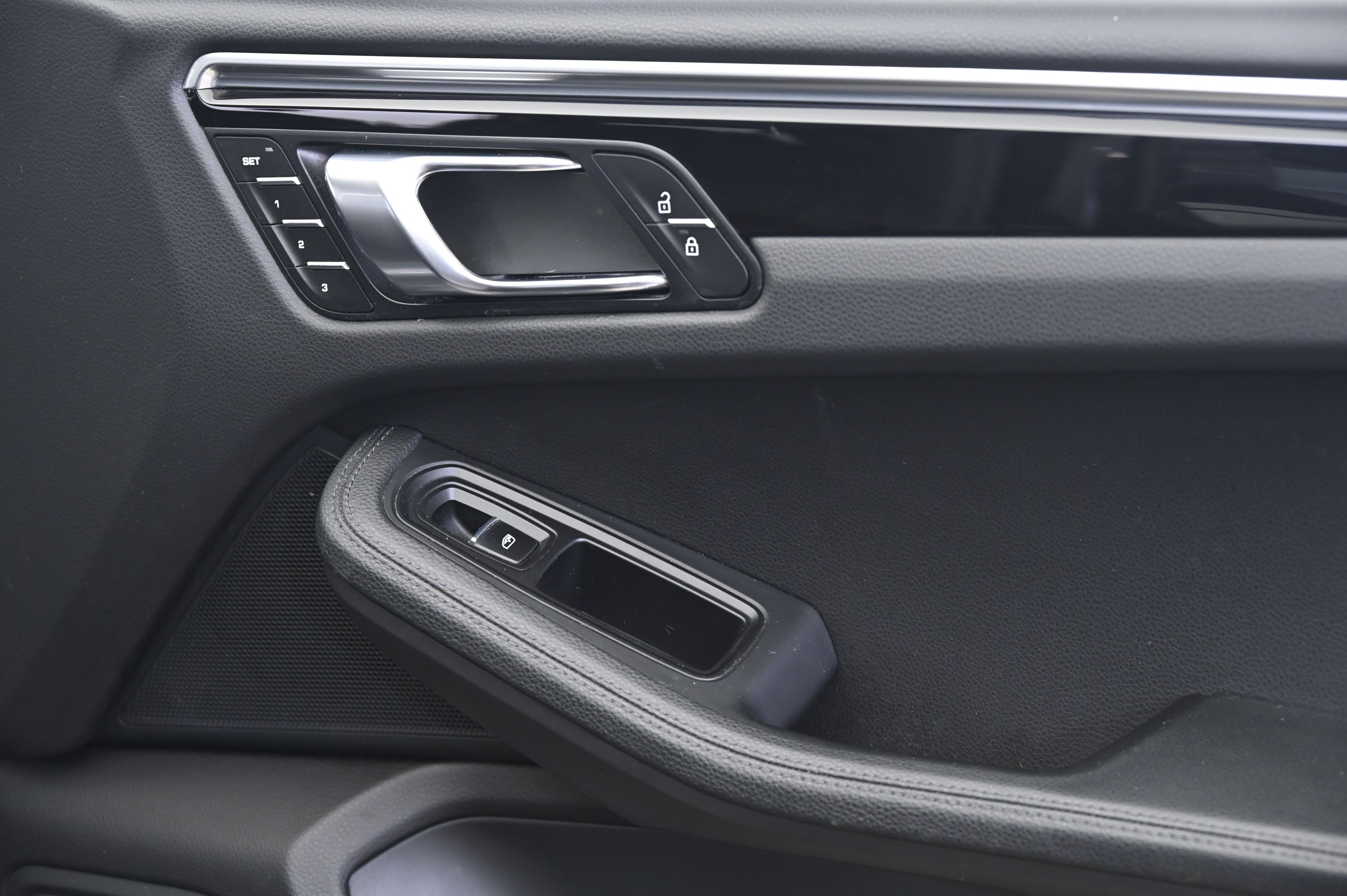 Thumbnail: 2019 Porsche Macan - 21