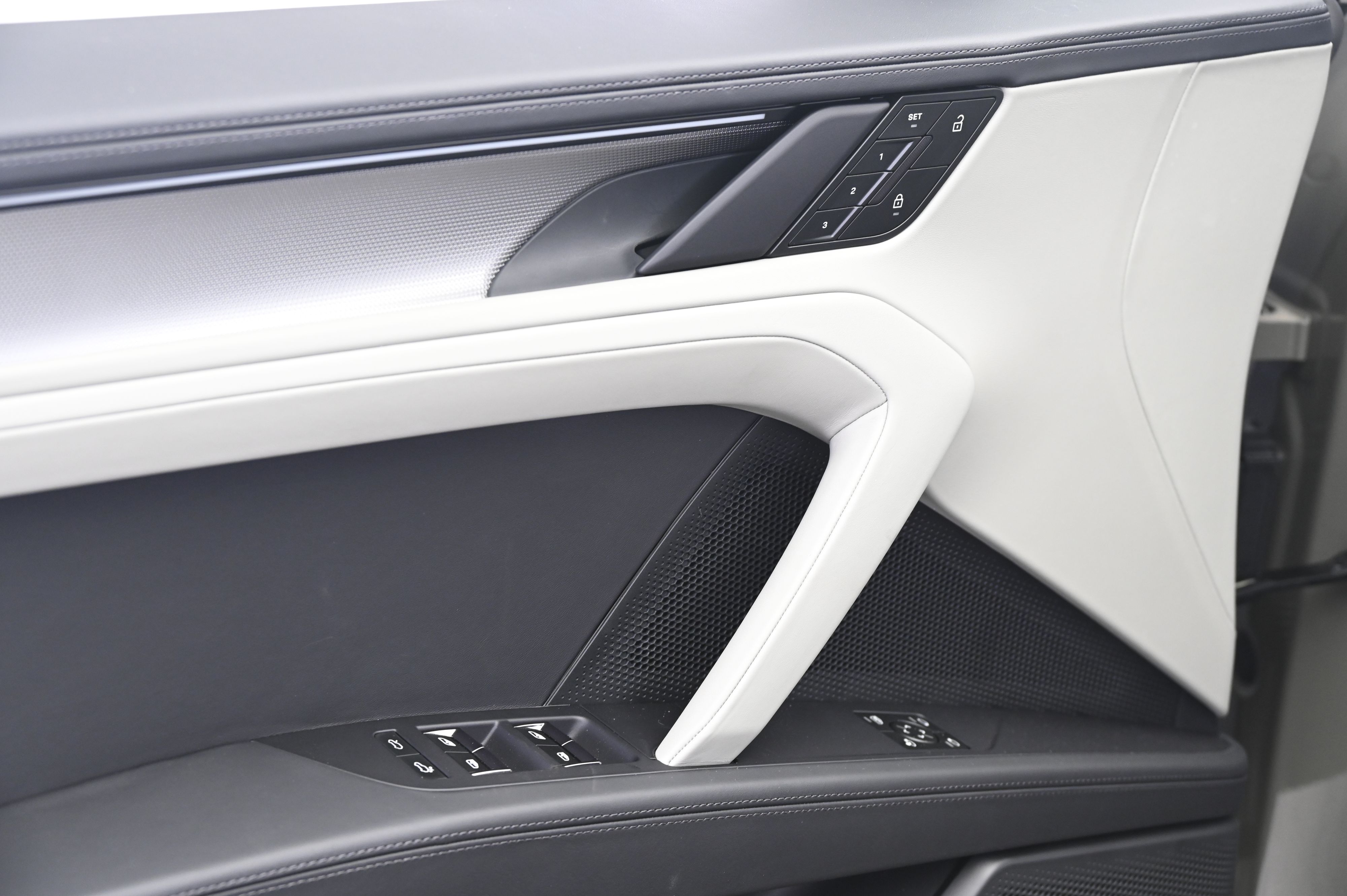 Thumbnail: 2026 Porsche Cayenne - 28
