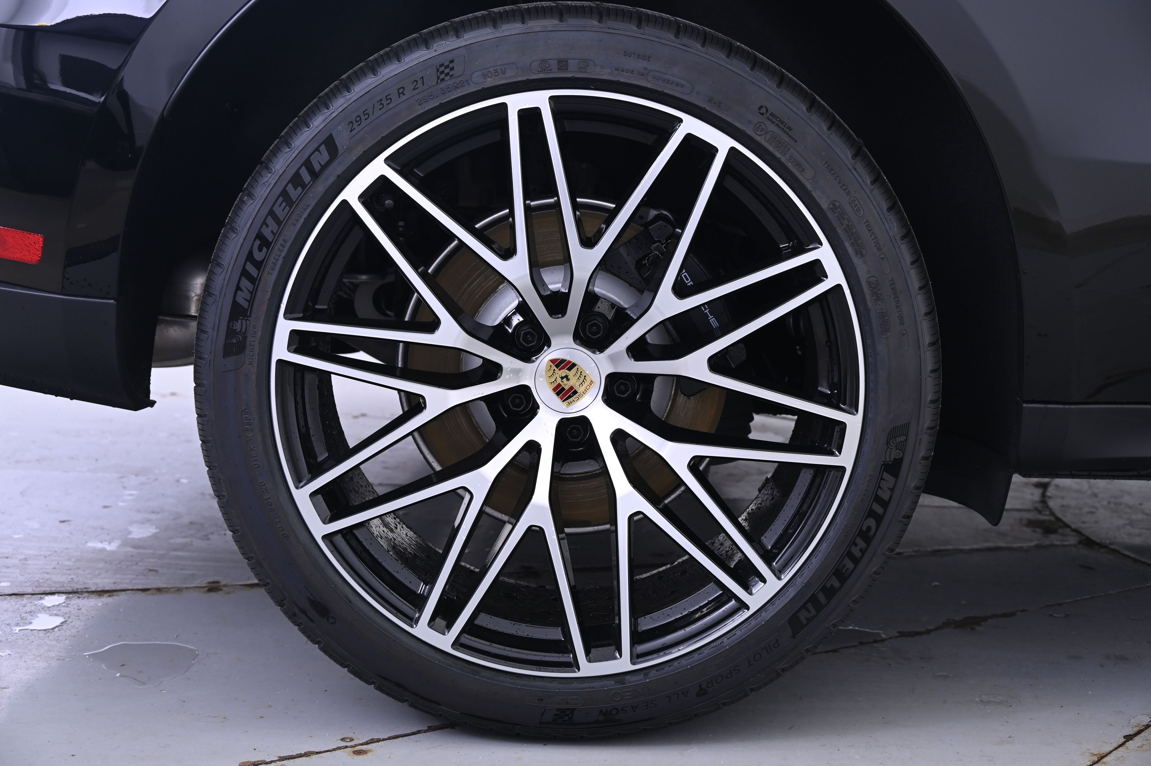 Thumbnail: 2026 Porsche Macan - 13