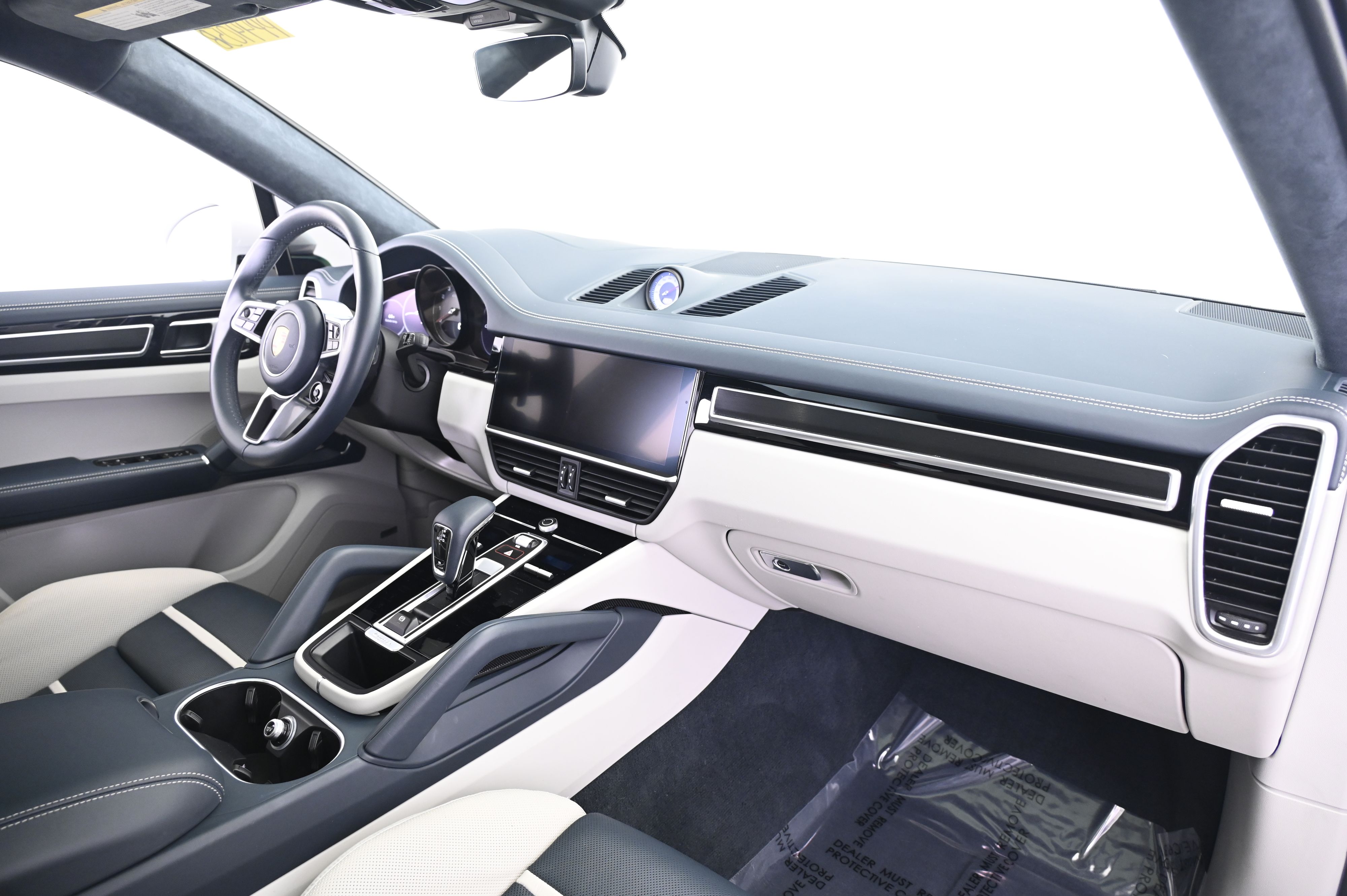 Thumbnail: 2022 Porsche  - 22