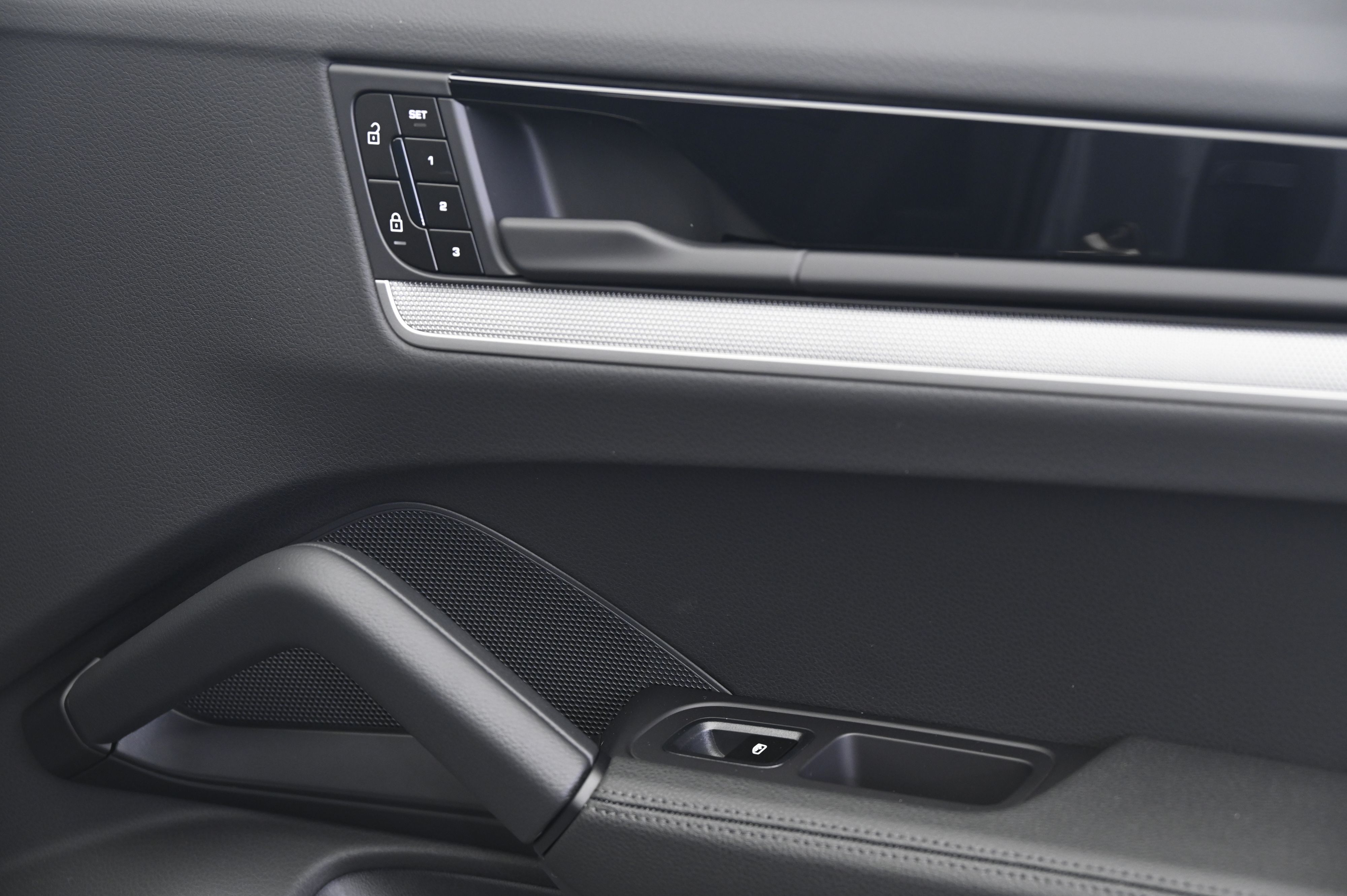 Thumbnail: 2026 Porsche Cayenne - 21