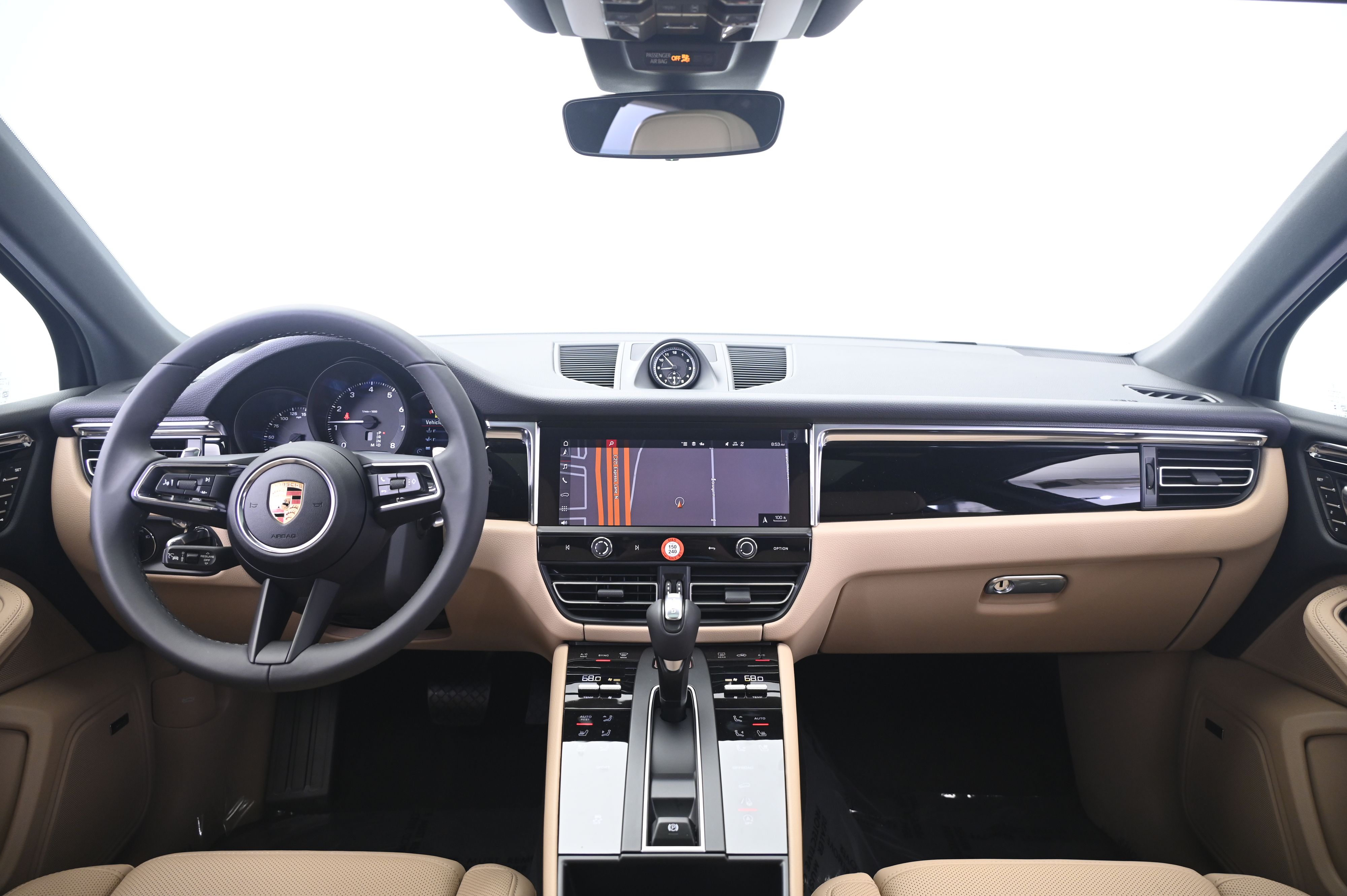 Thumbnail: 2026 Porsche Macan - 31