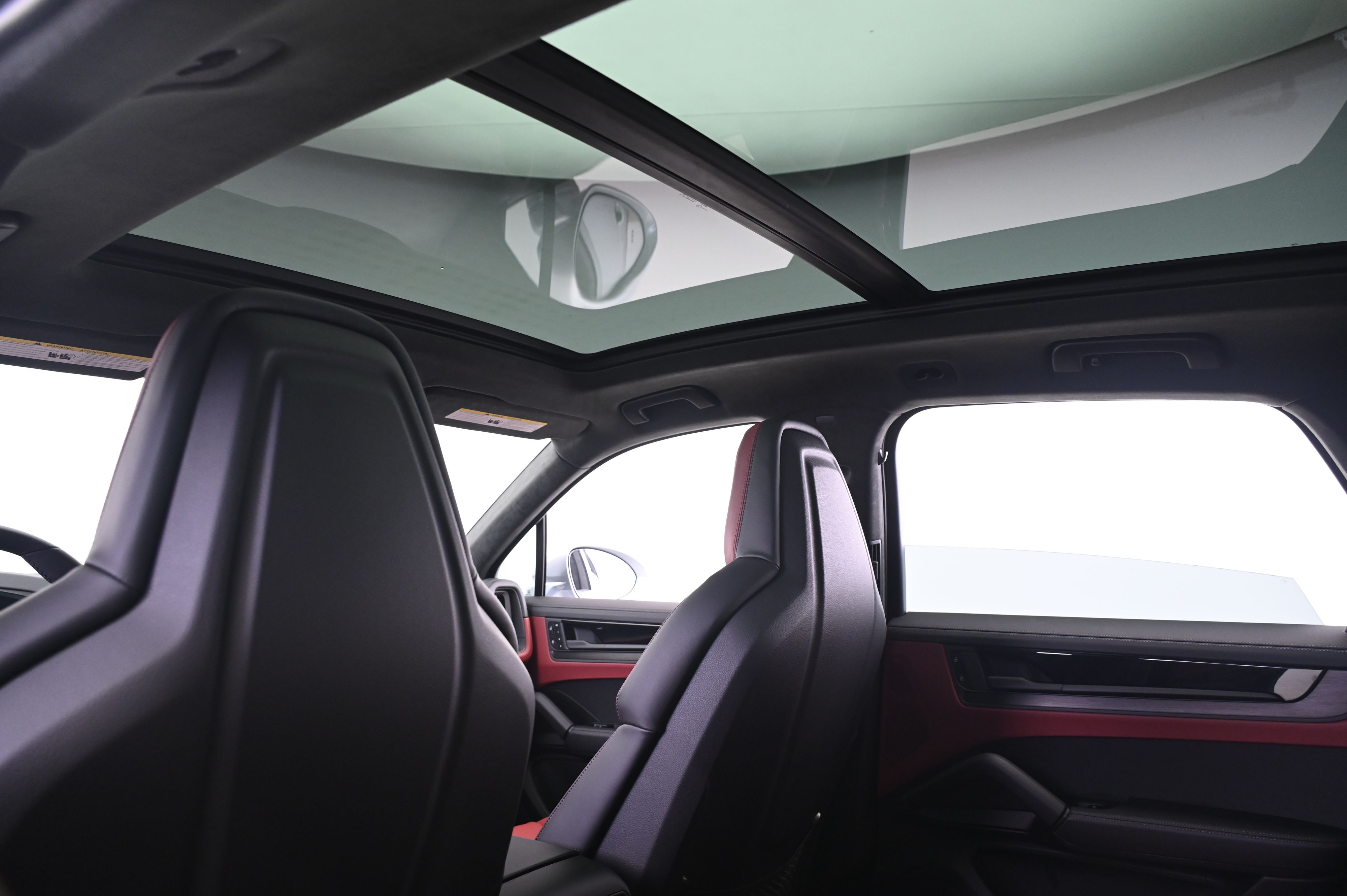 Thumbnail: 2026 Porsche Cayenne - 25