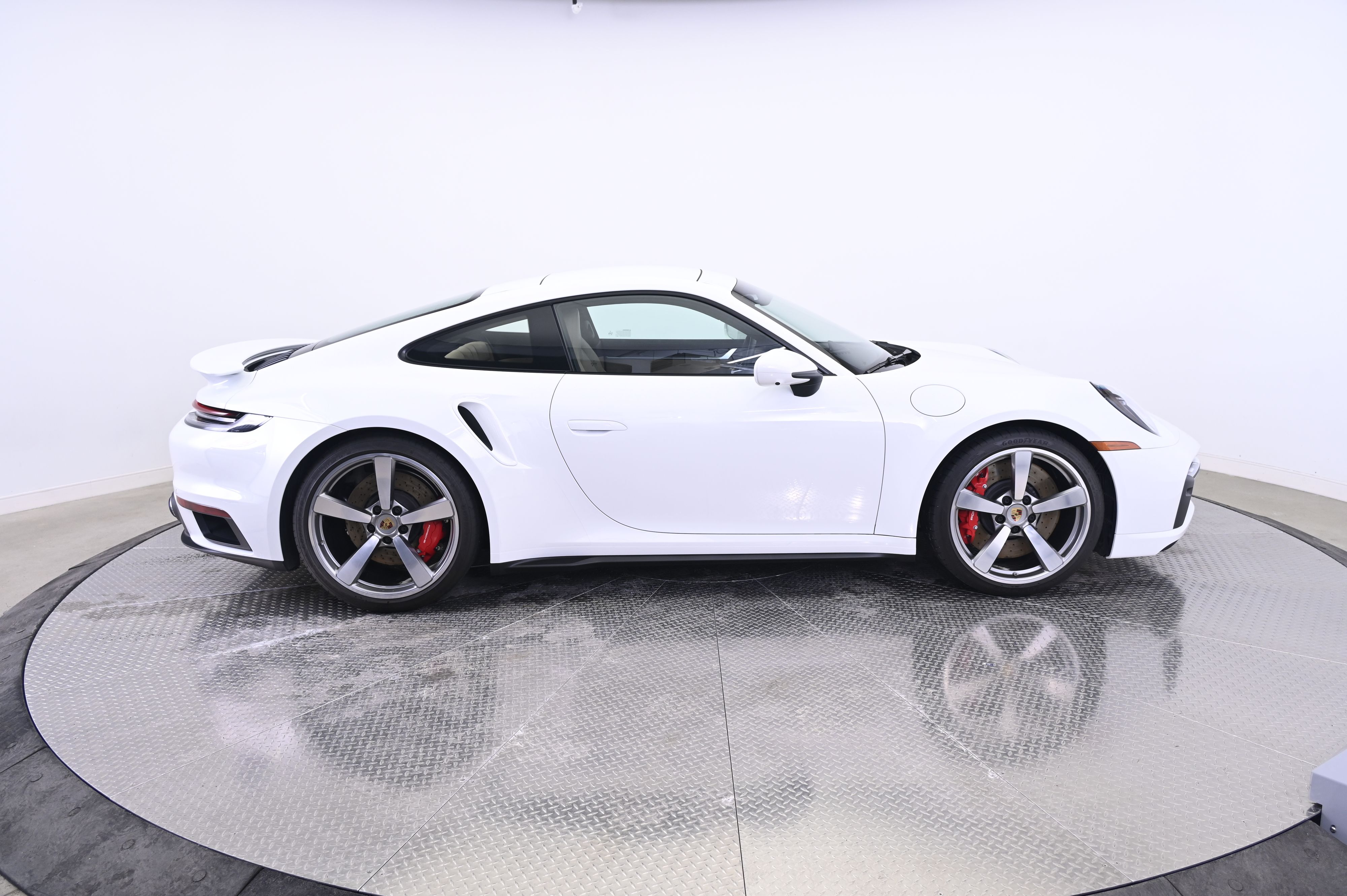 Thumbnail: 2024 Porsche 911 - 8