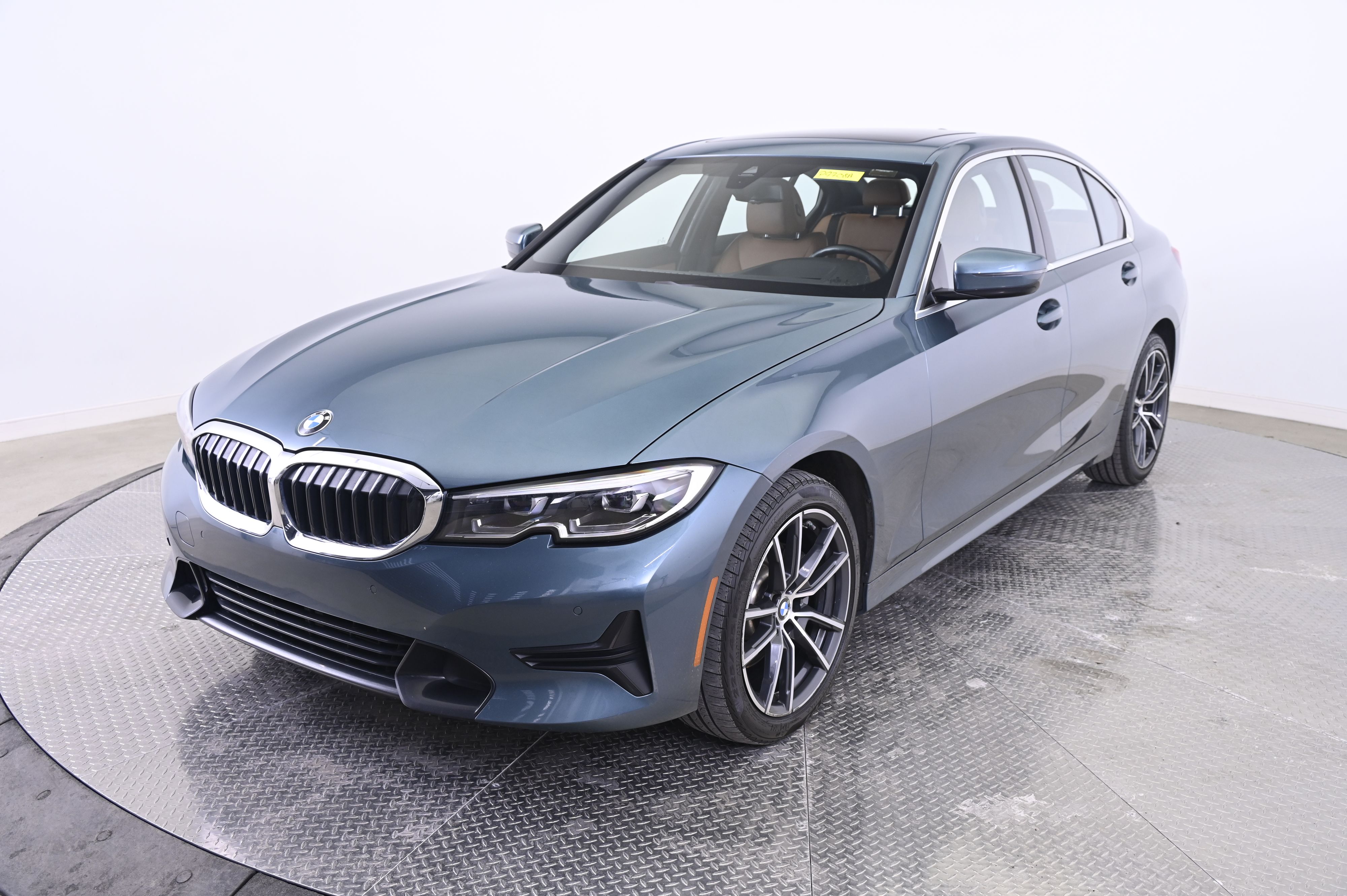 Thumbnail: 2019 BMW 3 Series - 1
