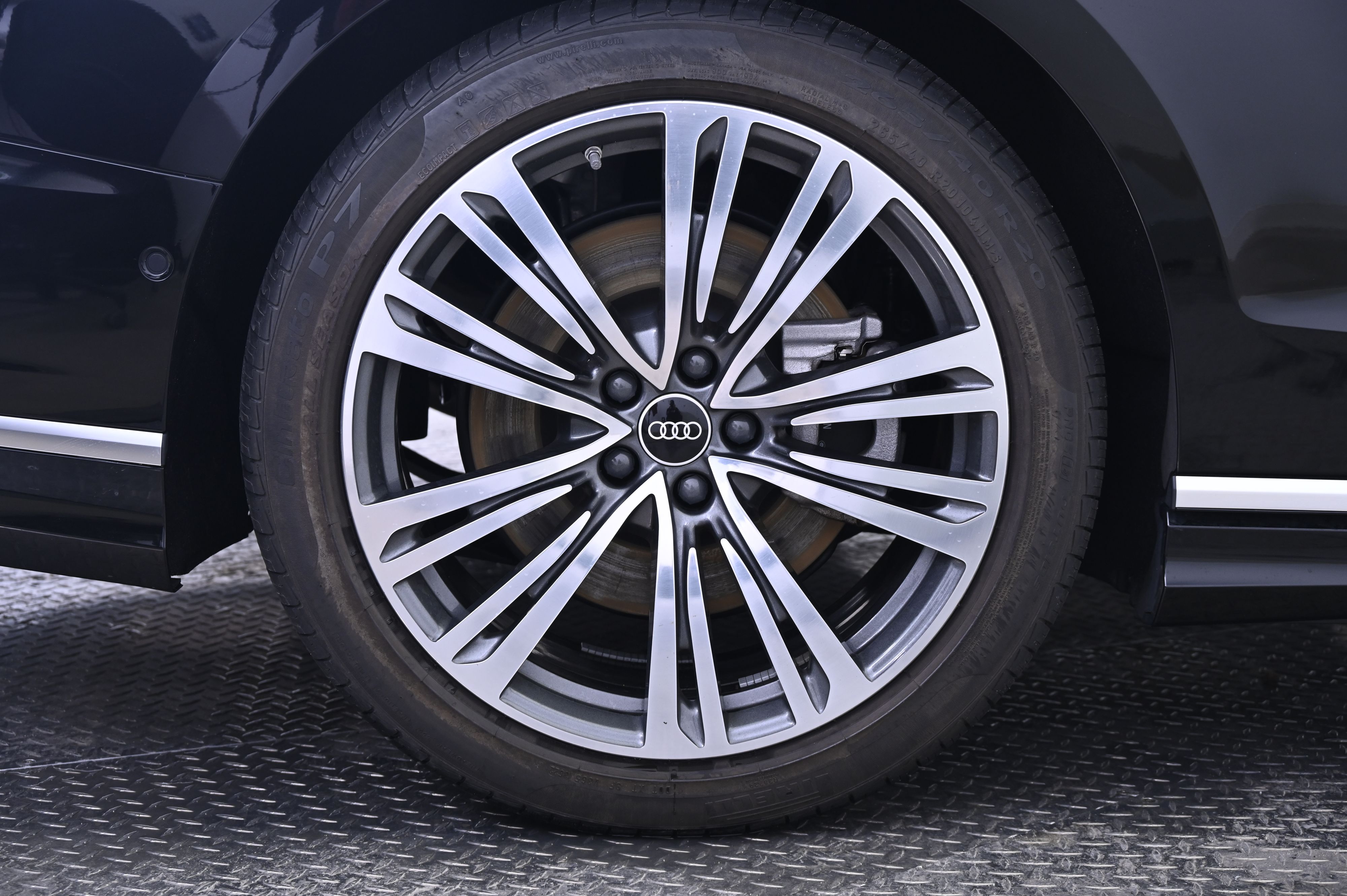 Thumbnail: 2023 Audi A8 - 13