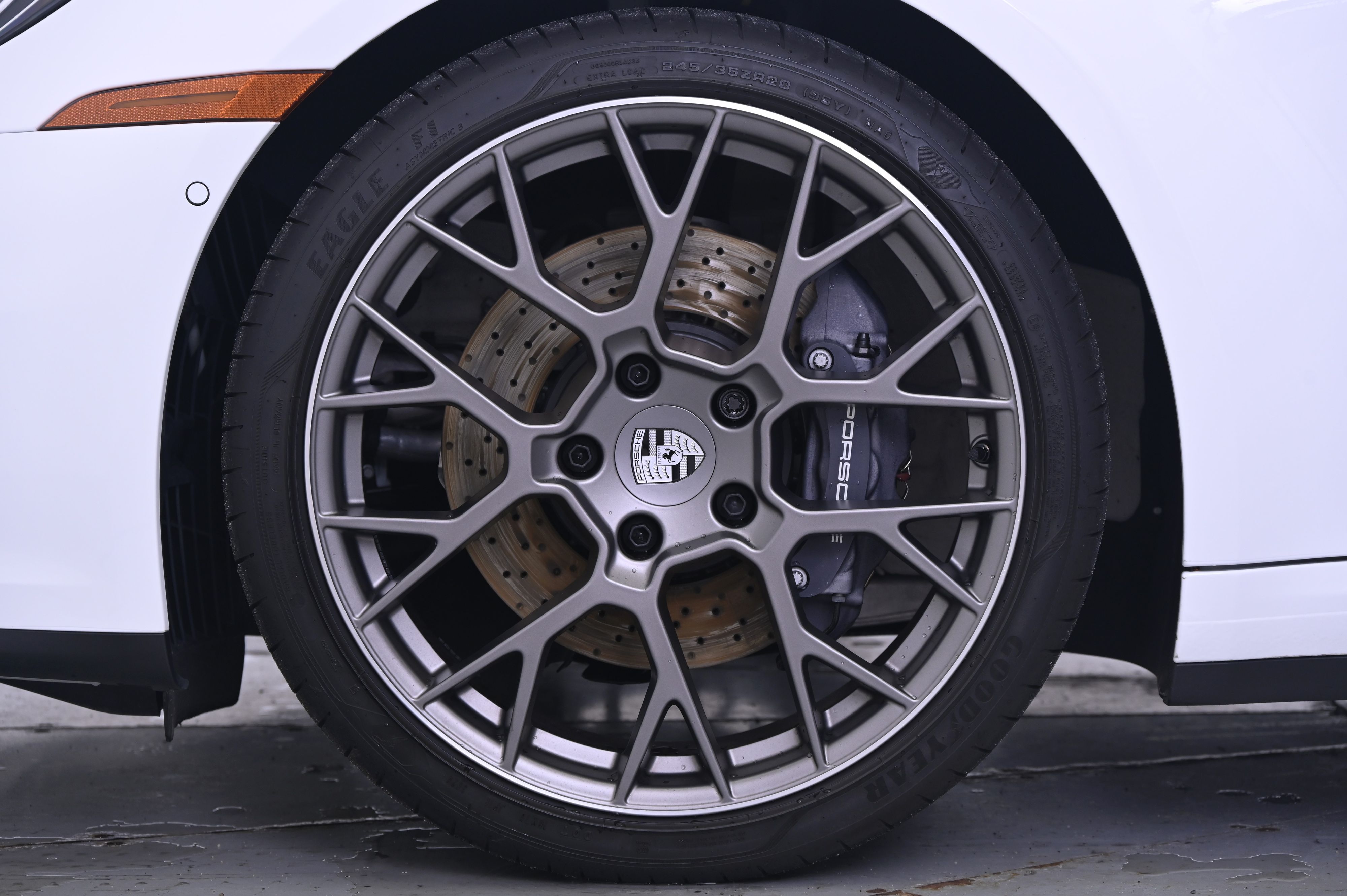 Thumbnail: 2025 Porsche 911 - 11