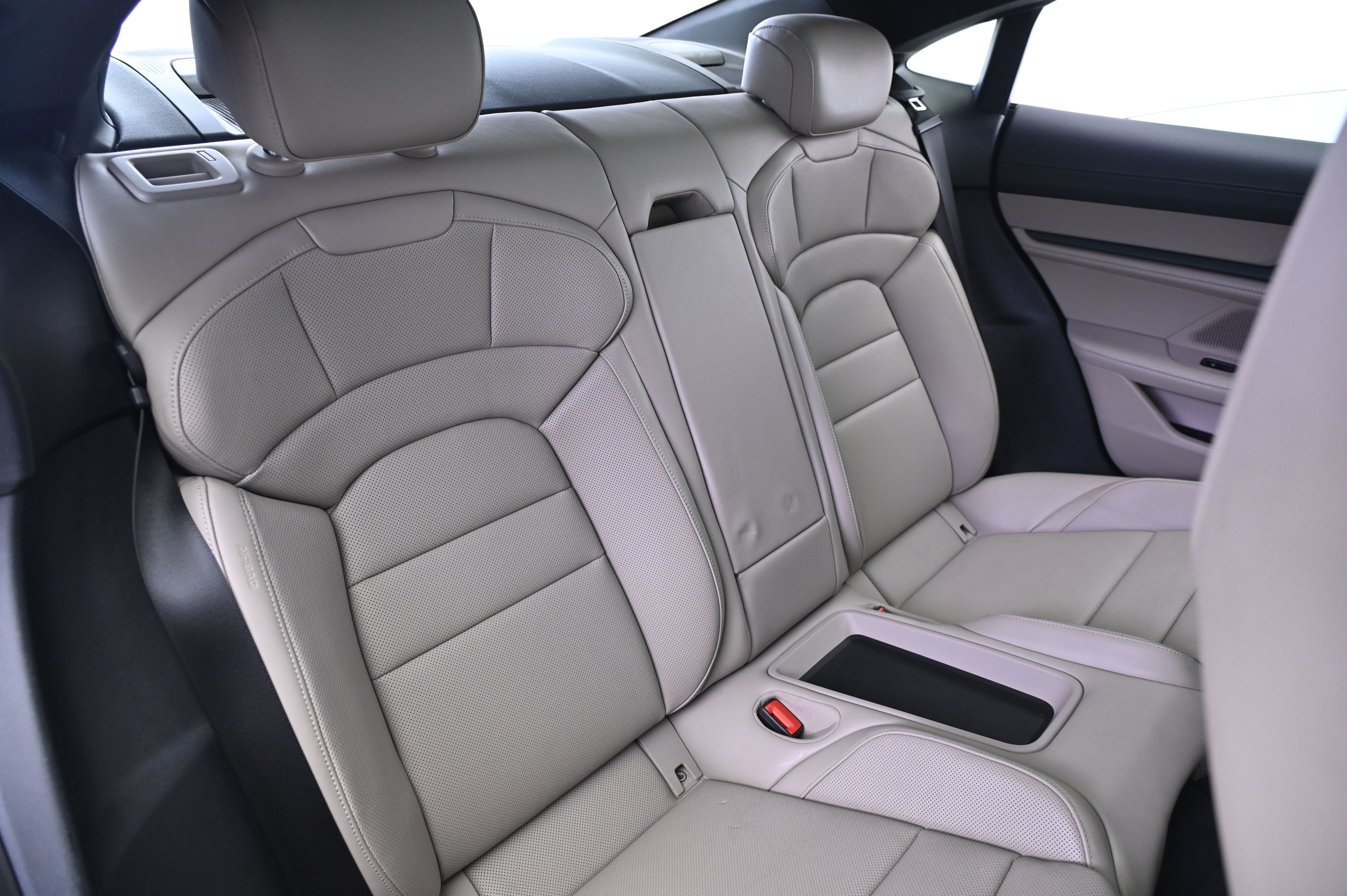 Thumbnail: 2020 Porsche Taycan - 20