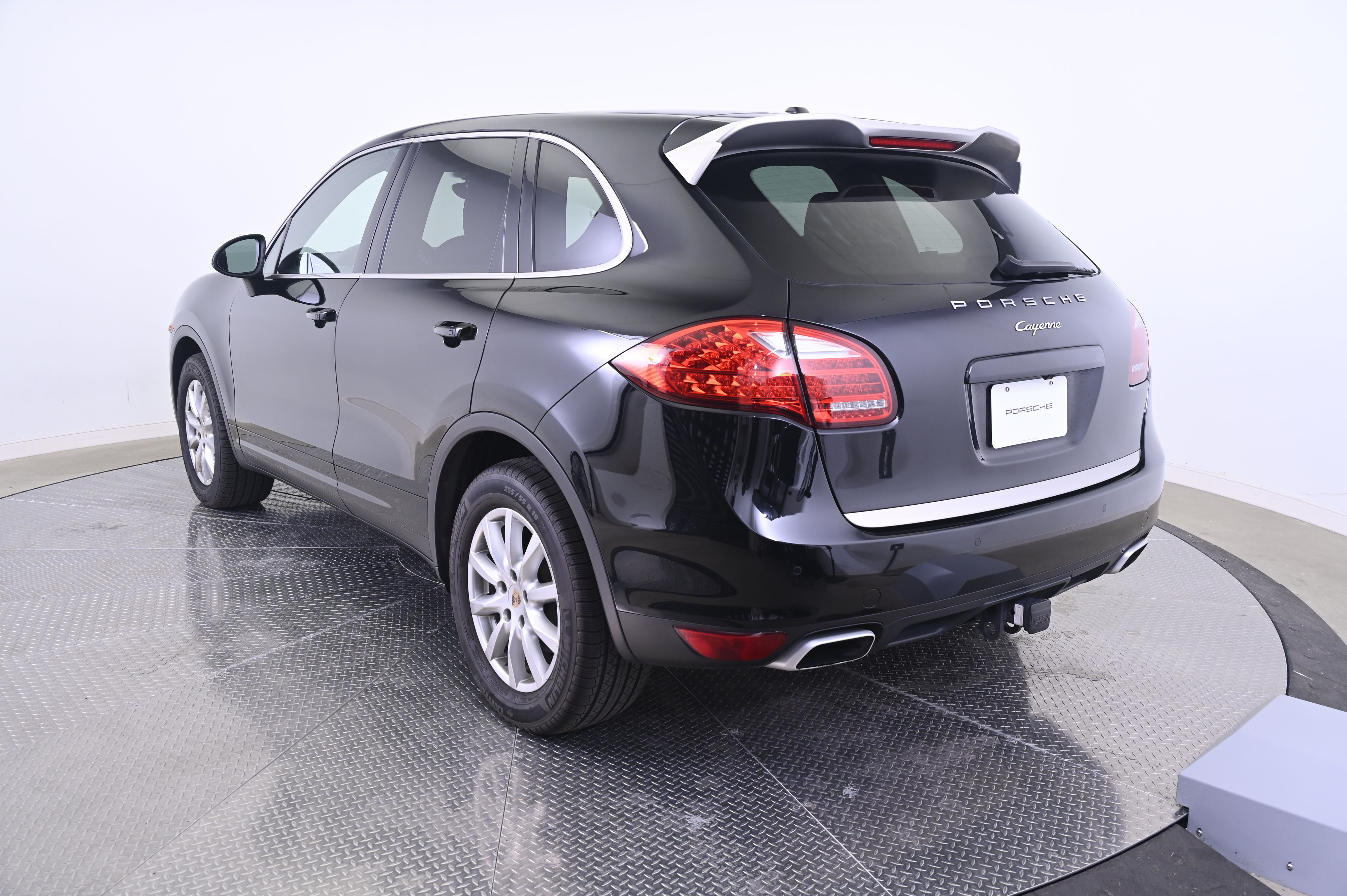 Thumbnail: 2014 Porsche Cayenne - 3