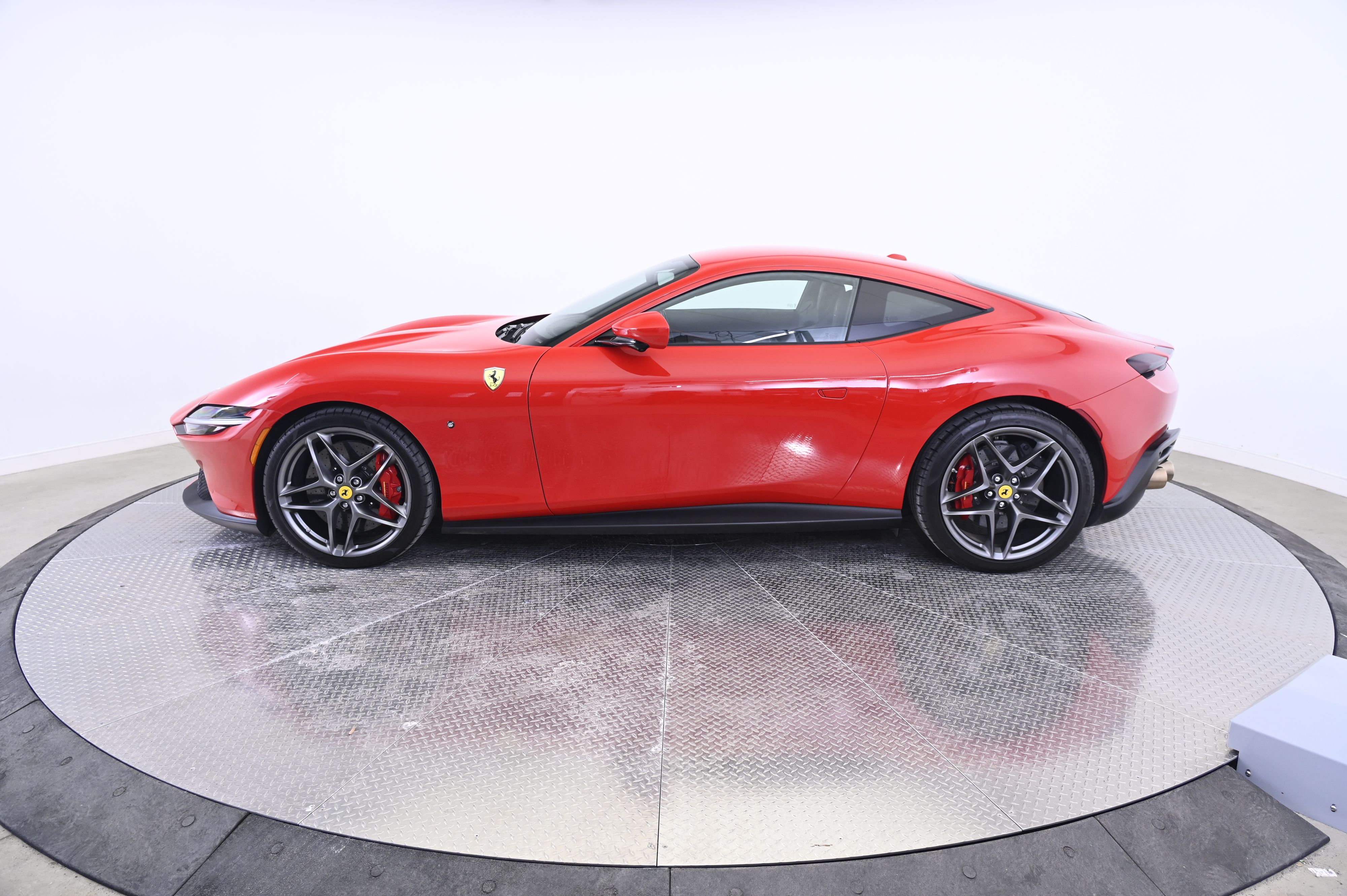 Thumbnail: 2023 Ferrari Roma - 2