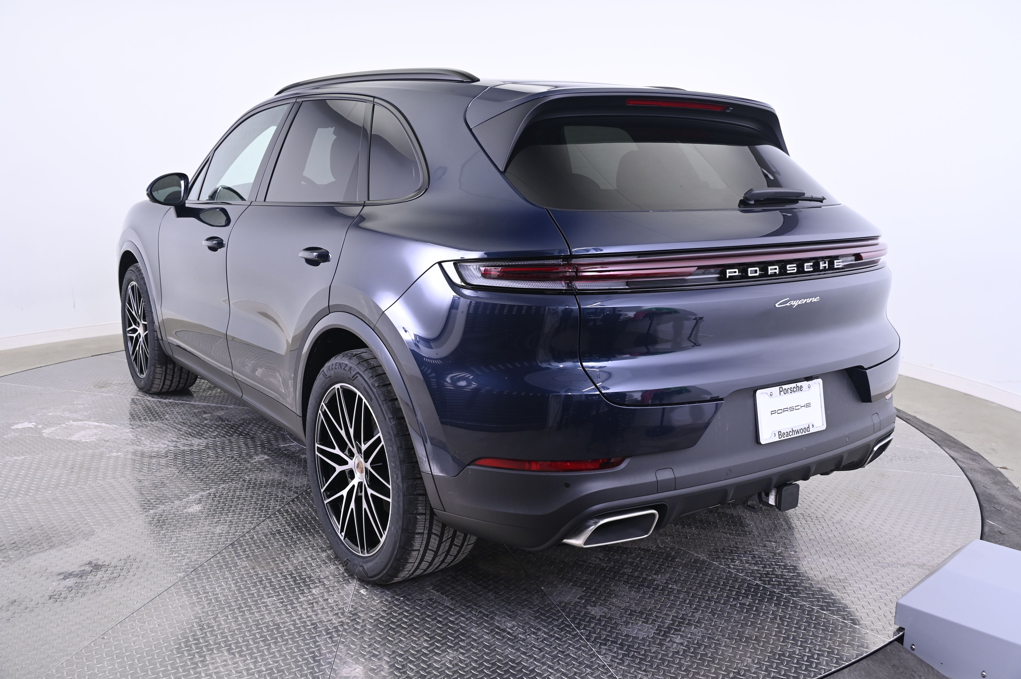 Thumbnail: 2026 Porsche Cayenne - 3
