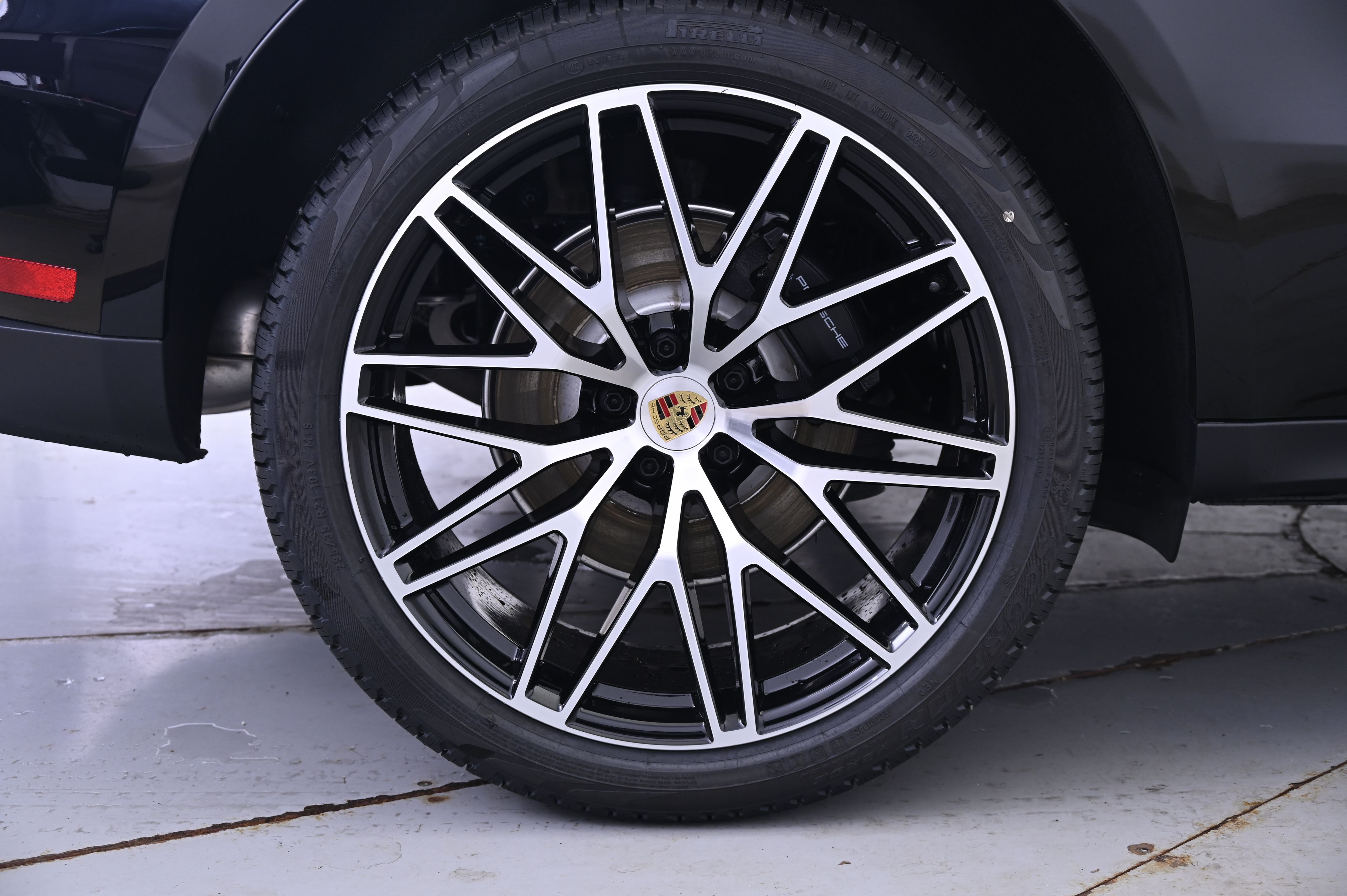 Thumbnail: 2026 Porsche Macan - 13