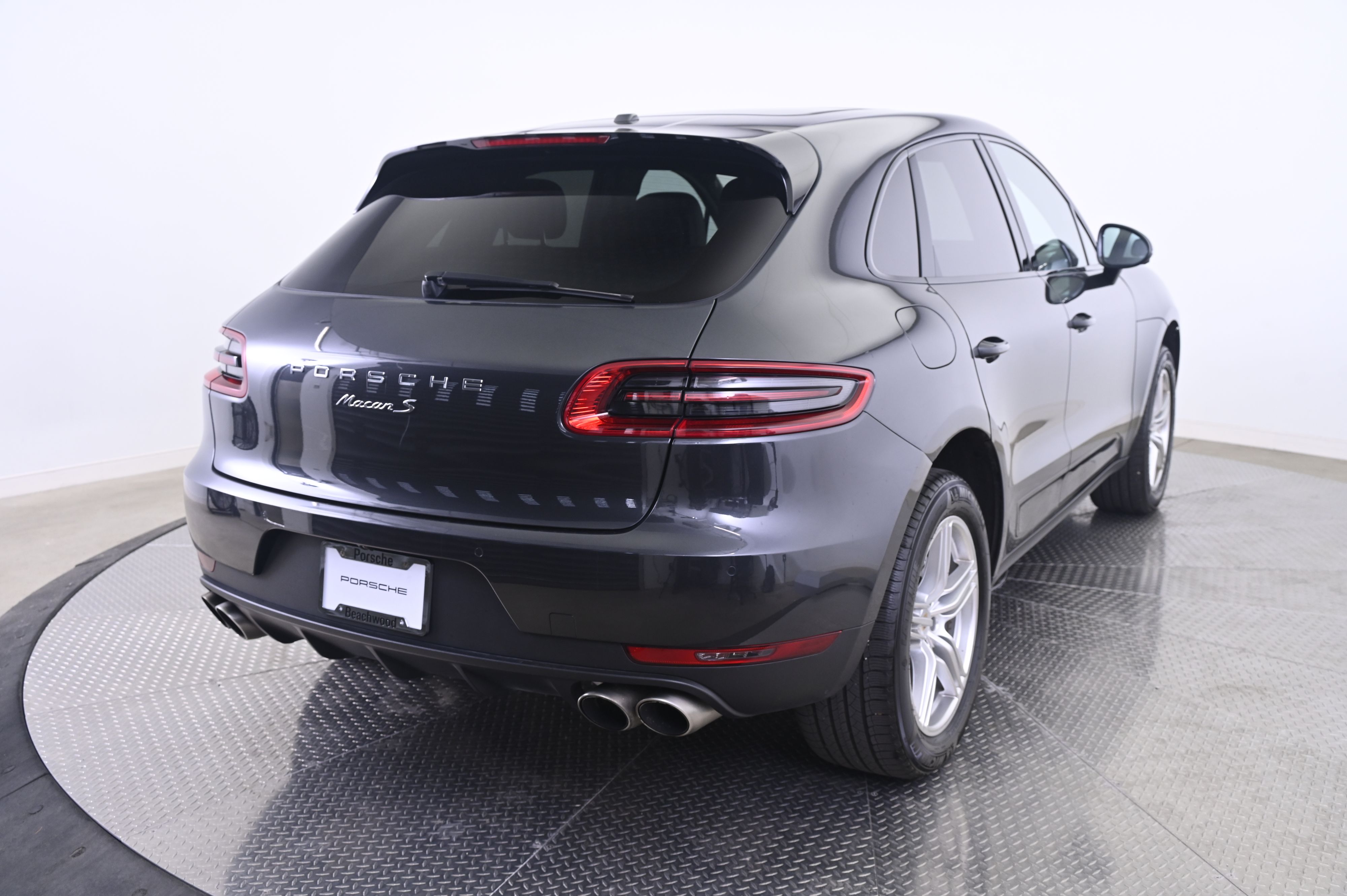 Thumbnail: 2017 Porsche Macan - 7