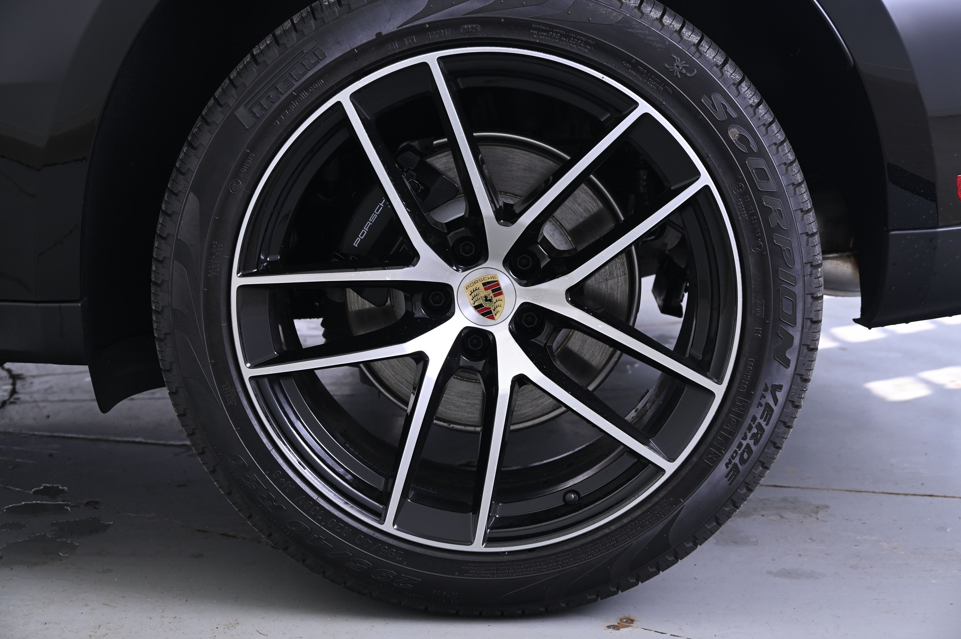 Thumbnail: 2026 Porsche Macan - 12