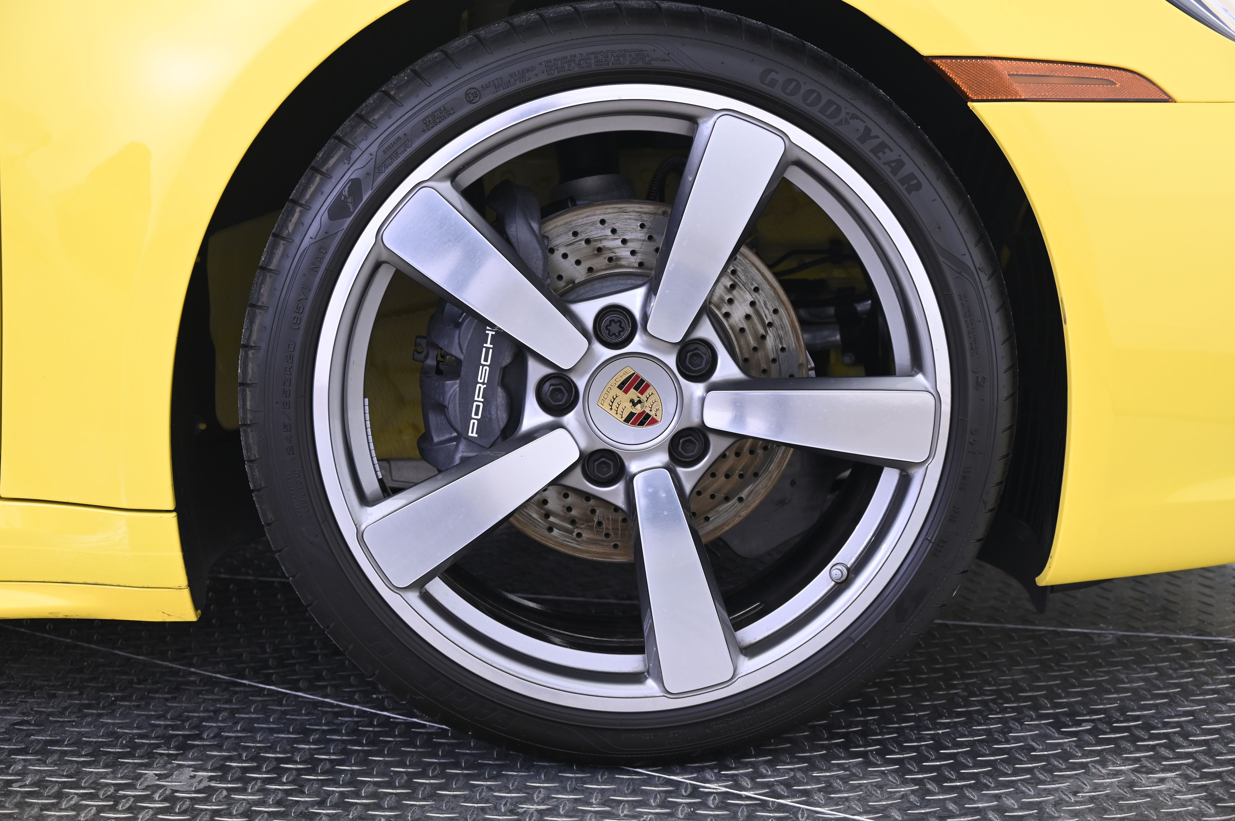 Thumbnail: 2024 Porsche 911 - 14