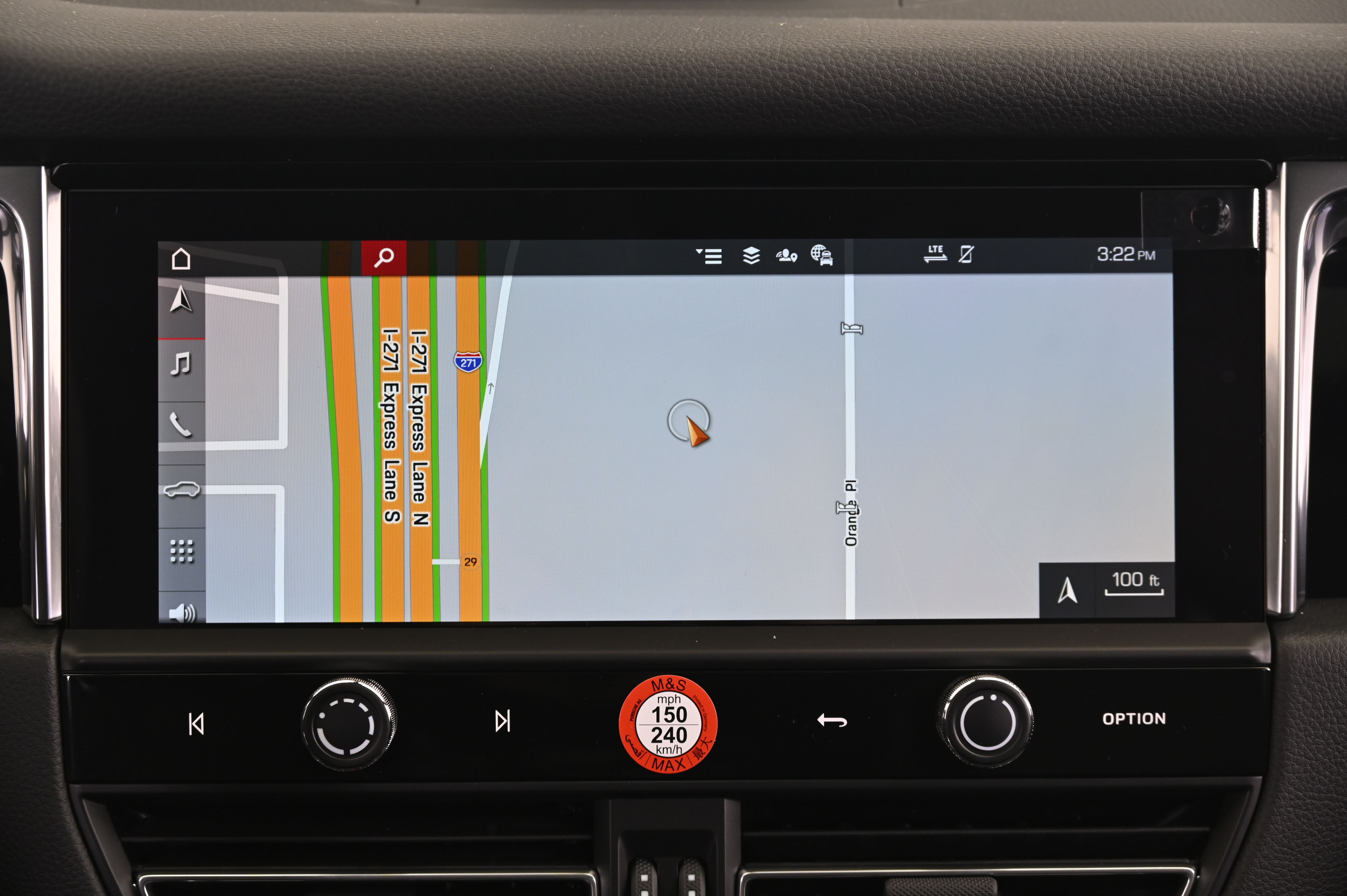 Thumbnail: 2026 Porsche Macan - 32