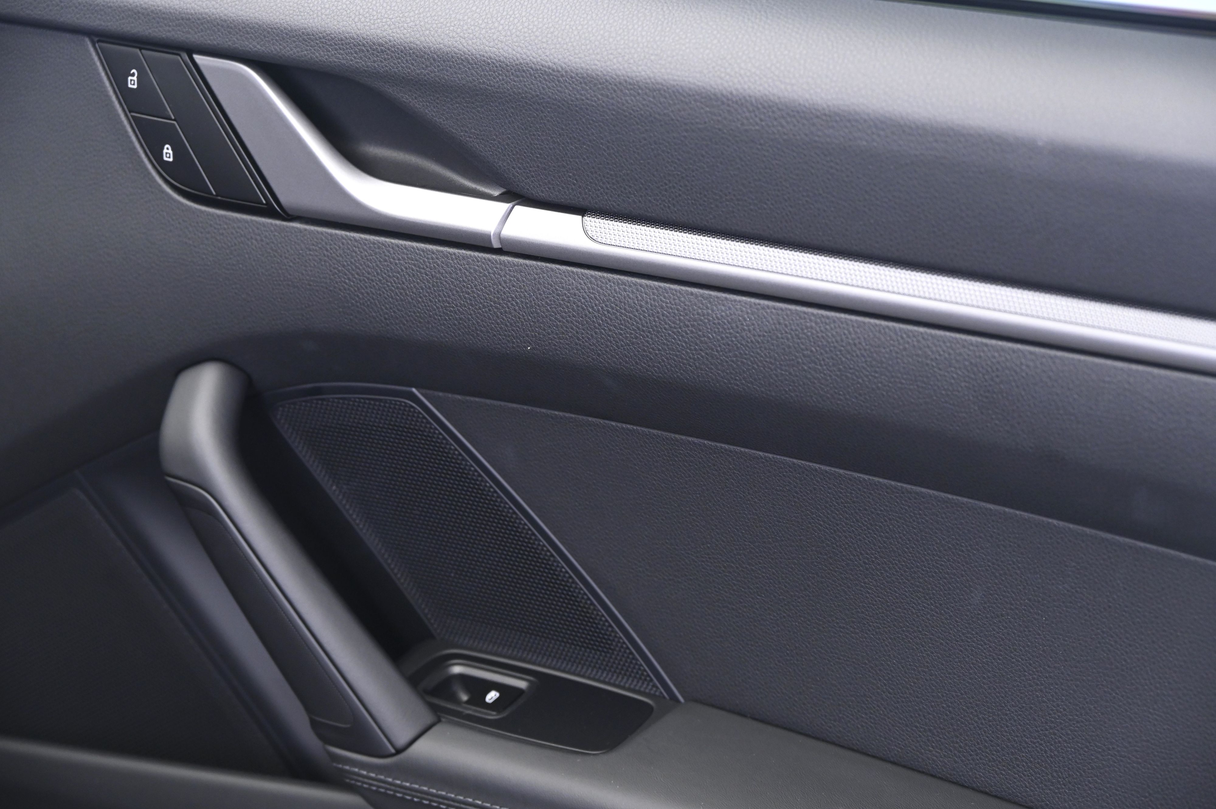 Thumbnail: 2024 Porsche 911 - 17