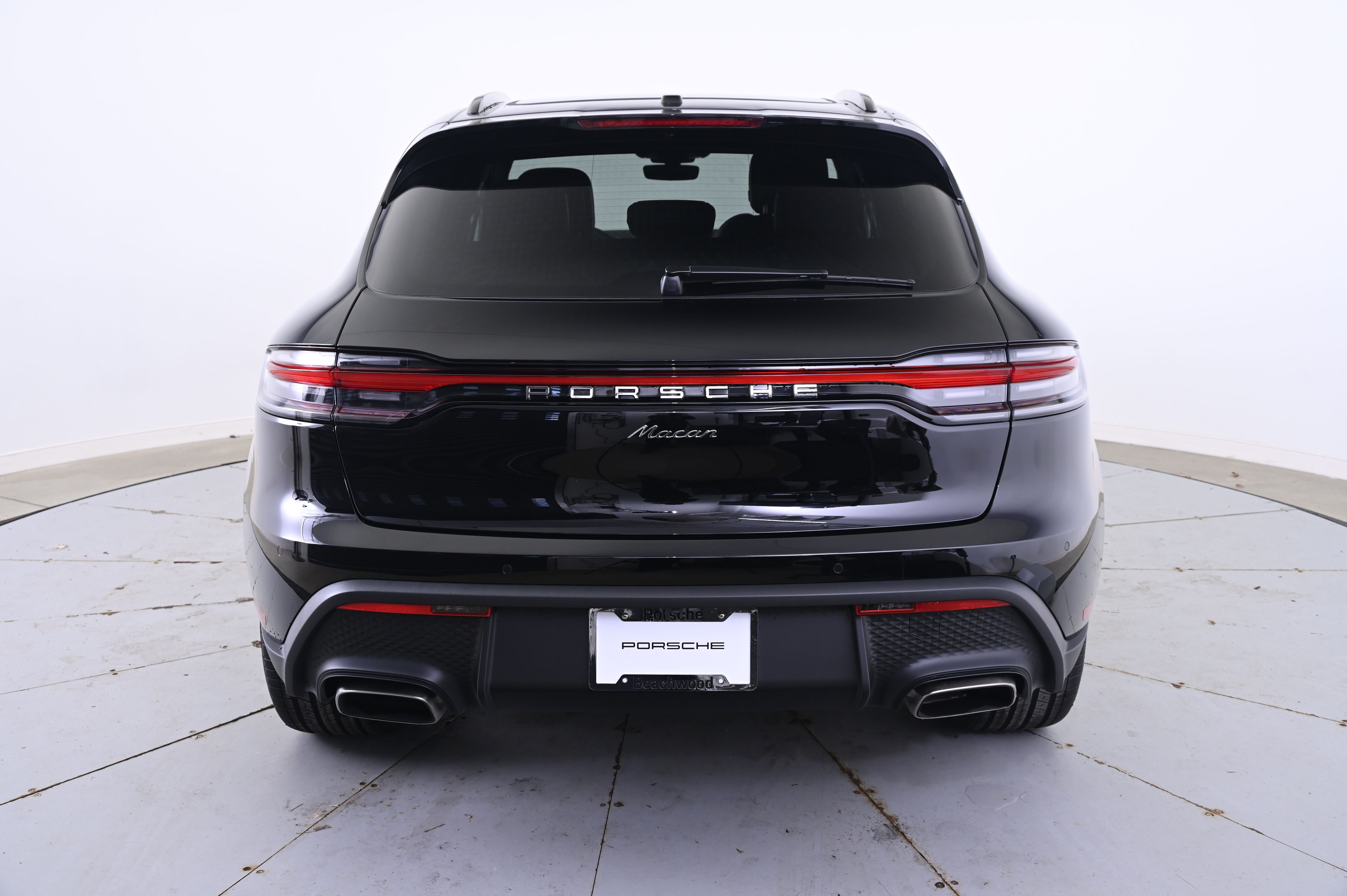 Thumbnail: 2026 Porsche Macan - 6