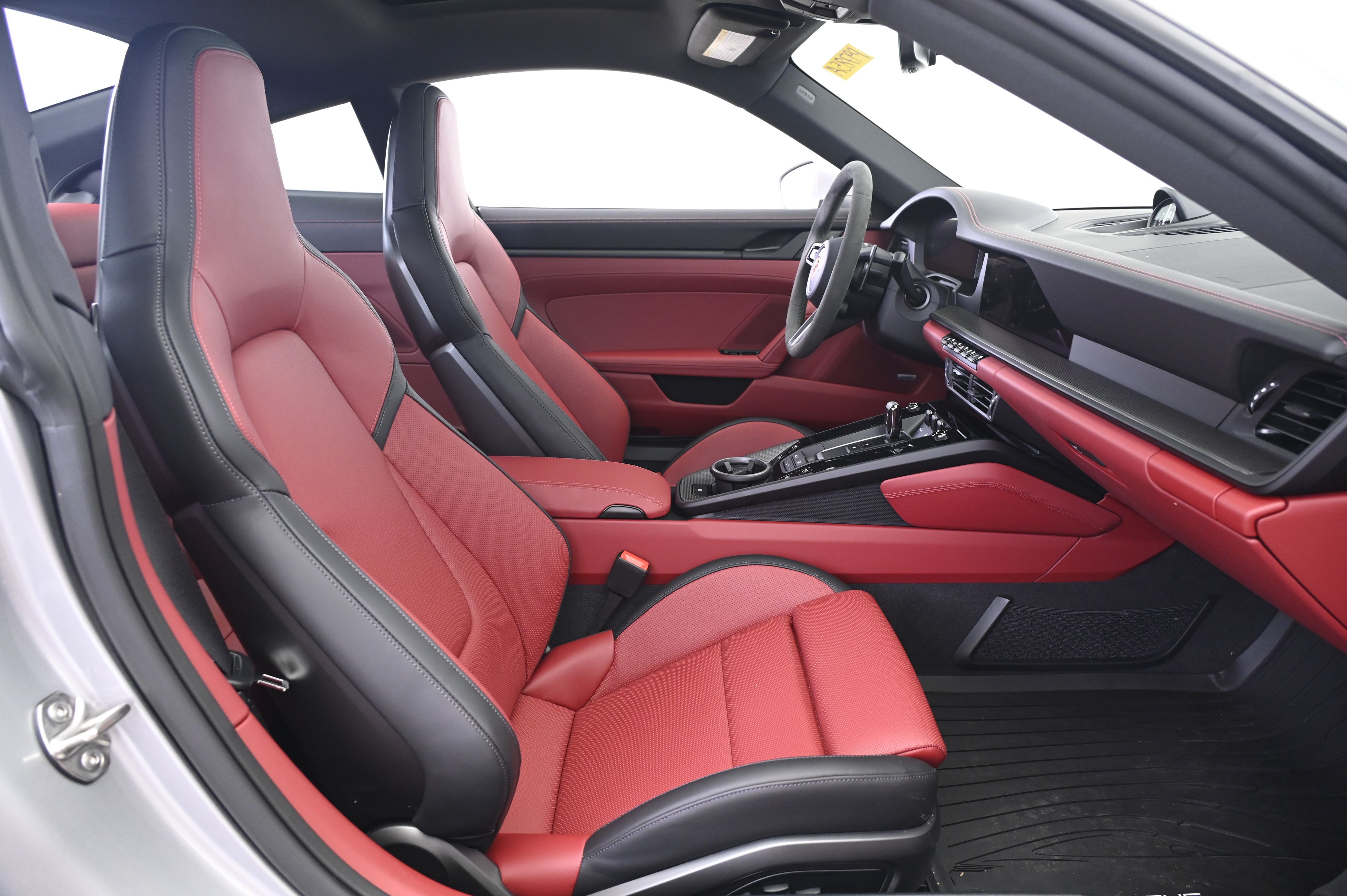 Thumbnail: 2025 Porsche 911 - 19