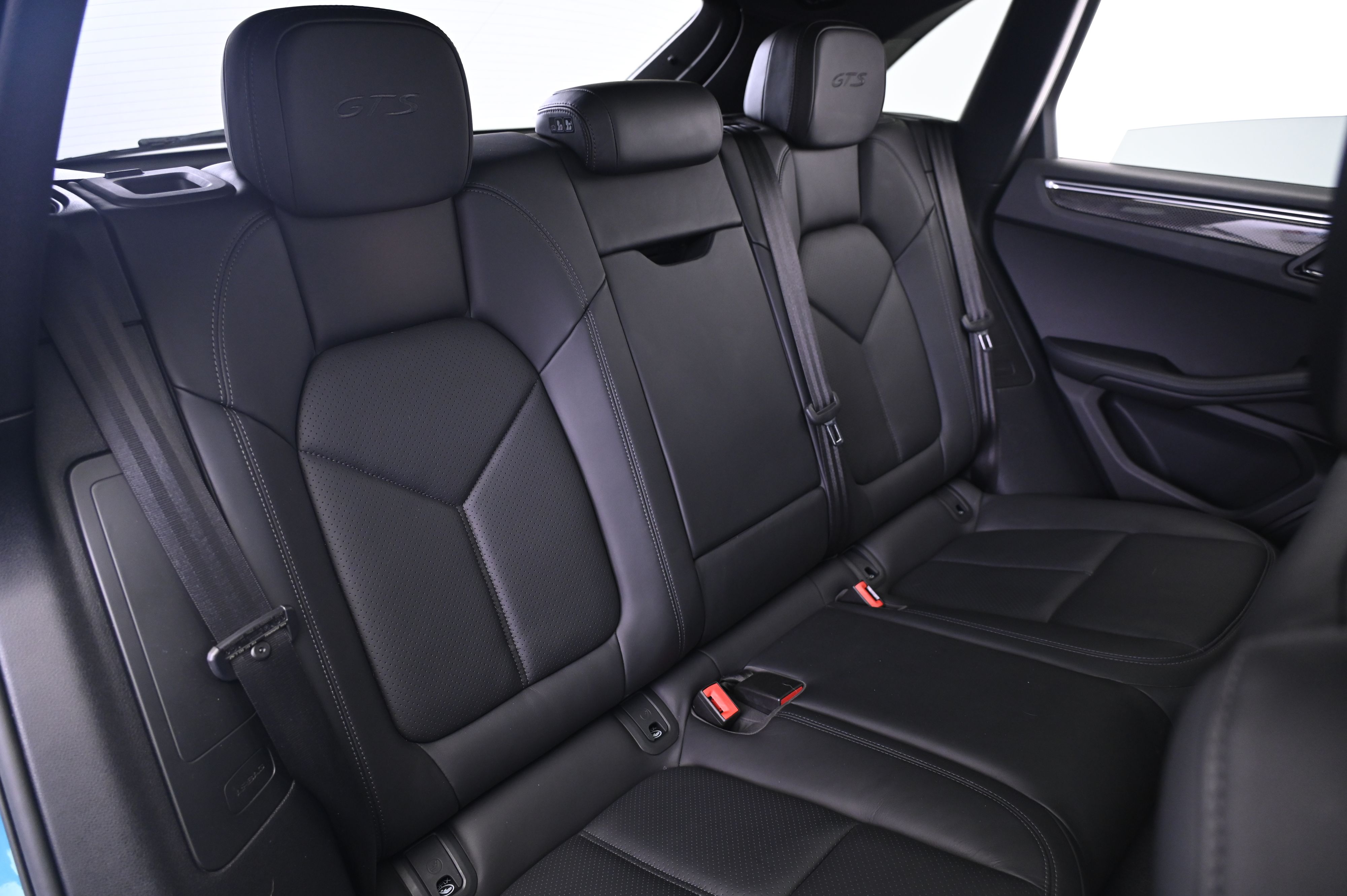 Thumbnail: 2021 Porsche Macan - 19