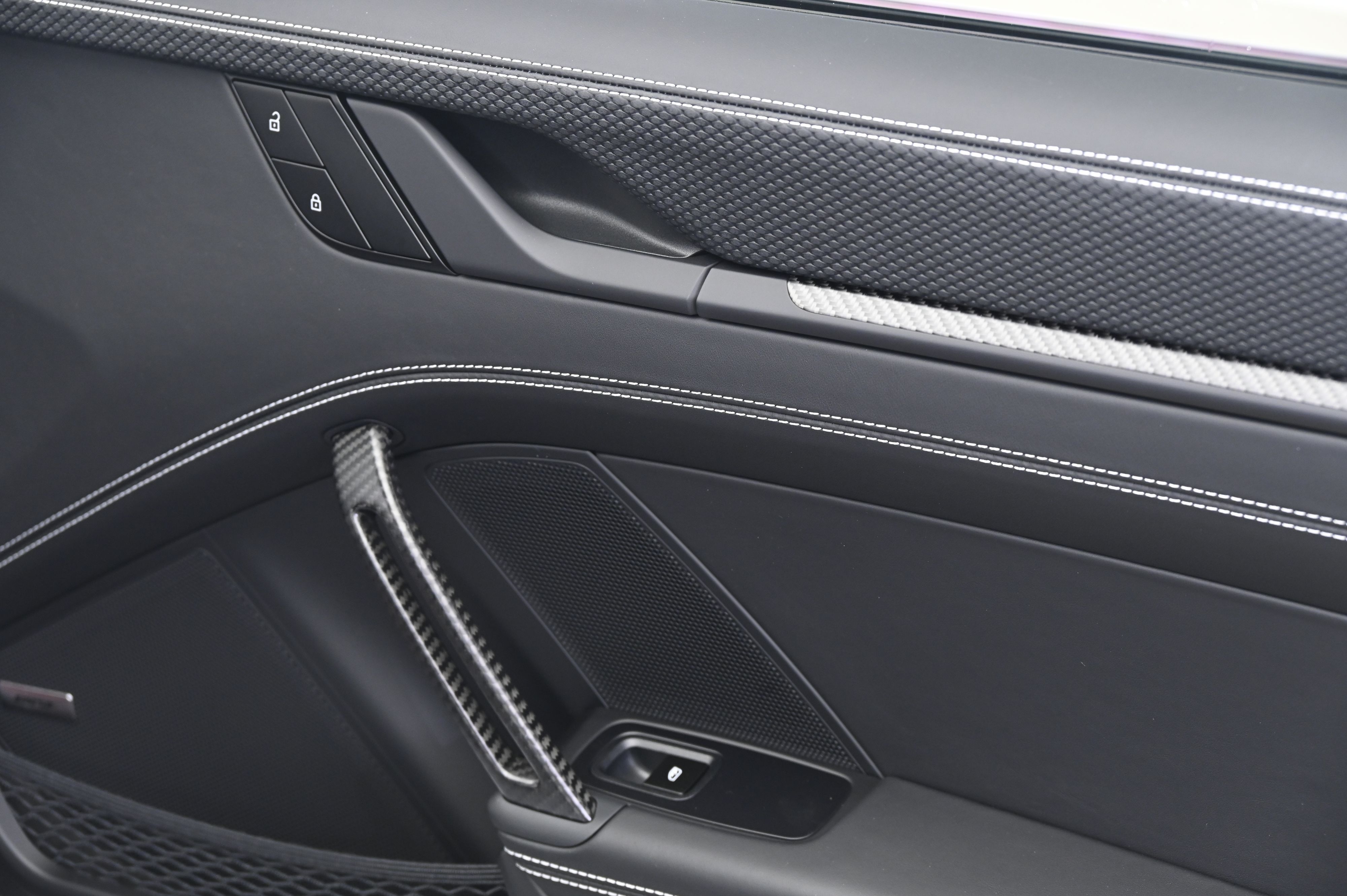 Thumbnail: 2025 Porsche 911 - 18