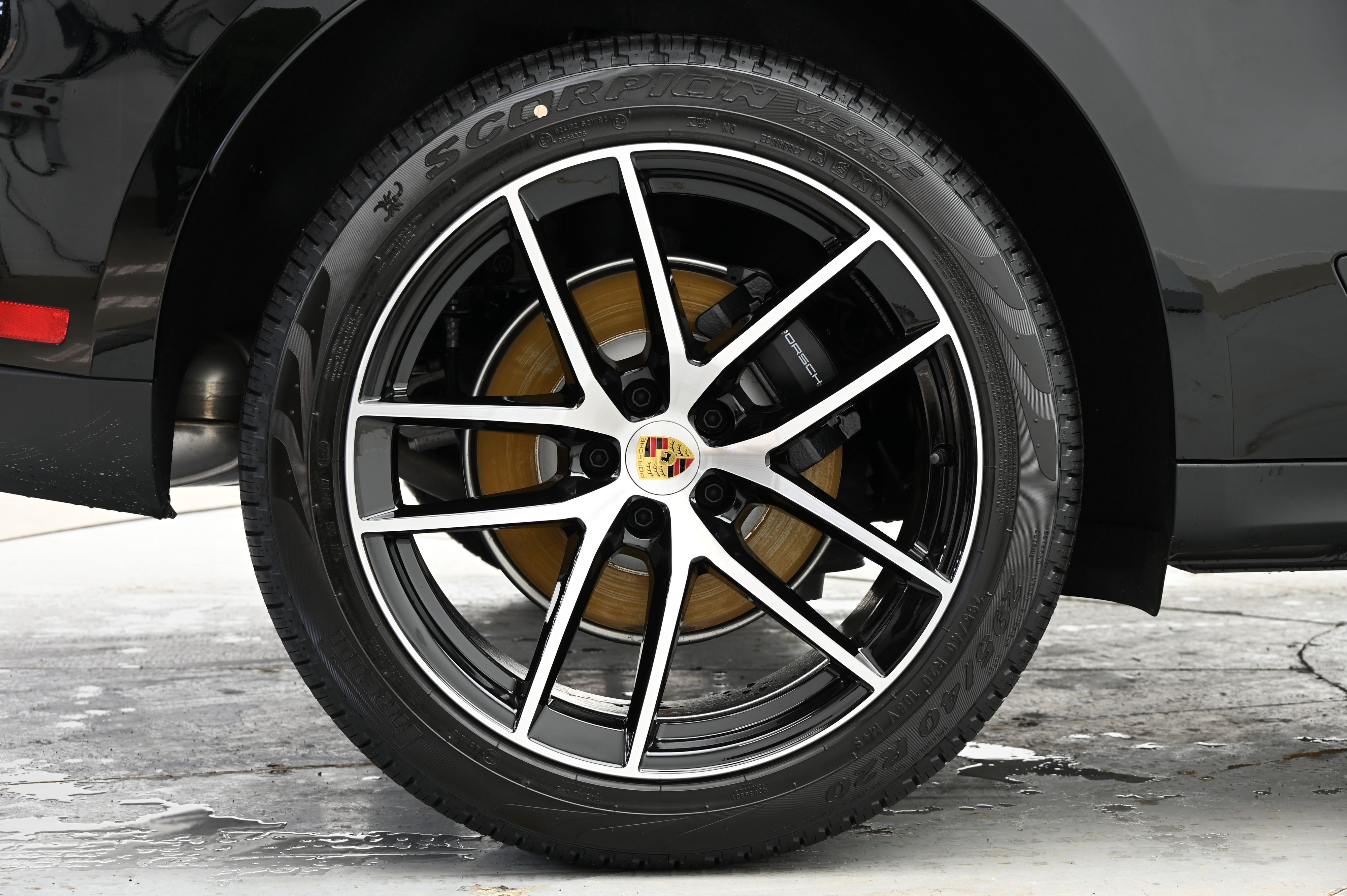 Thumbnail: 2025 Porsche Macan - 17