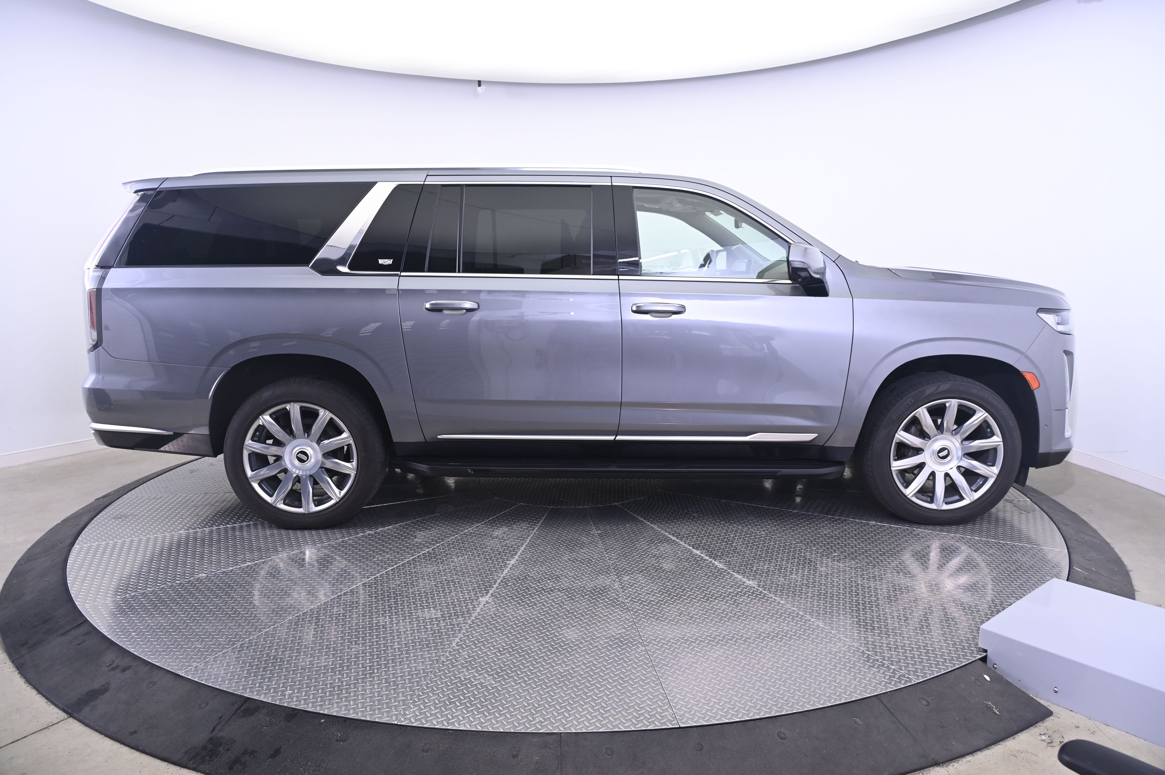 Thumbnail: 2022 Cadillac Escalade - 8