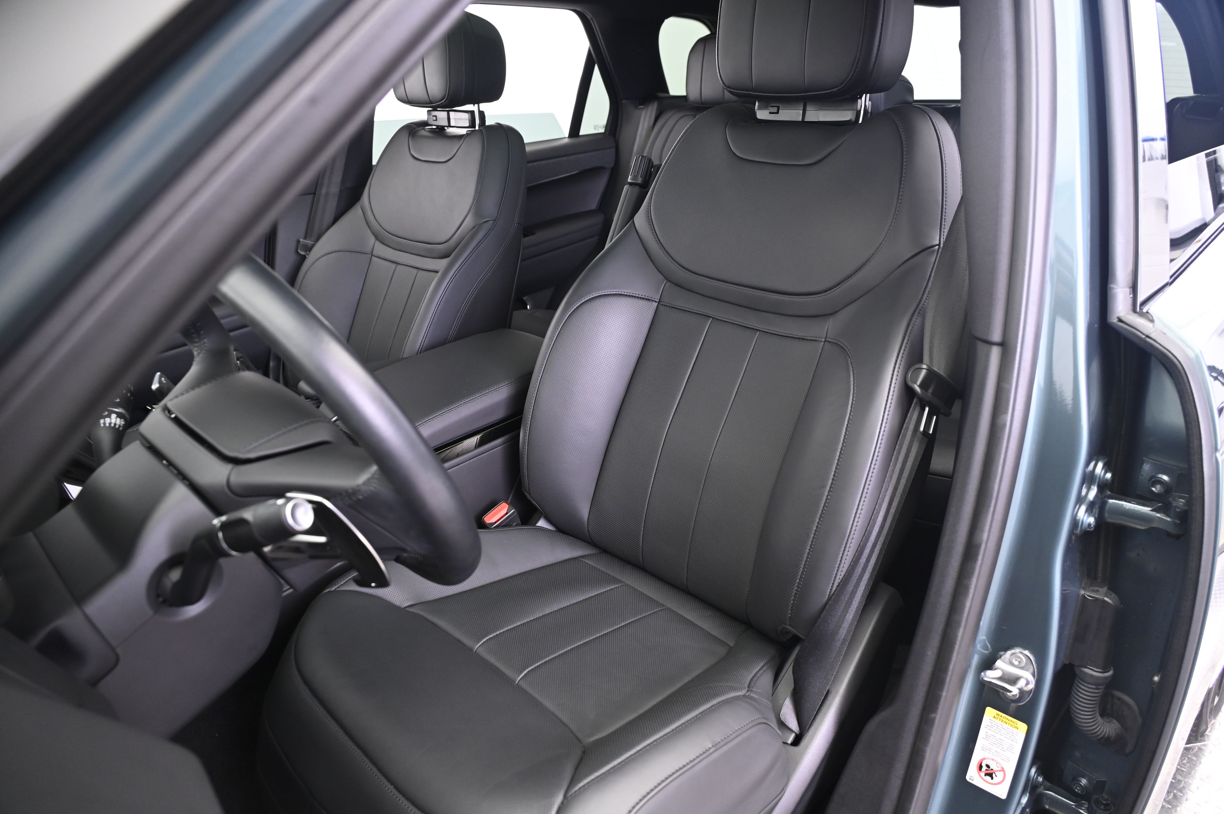 Thumbnail: 2024 Land Rover Range Rover Sport - 30