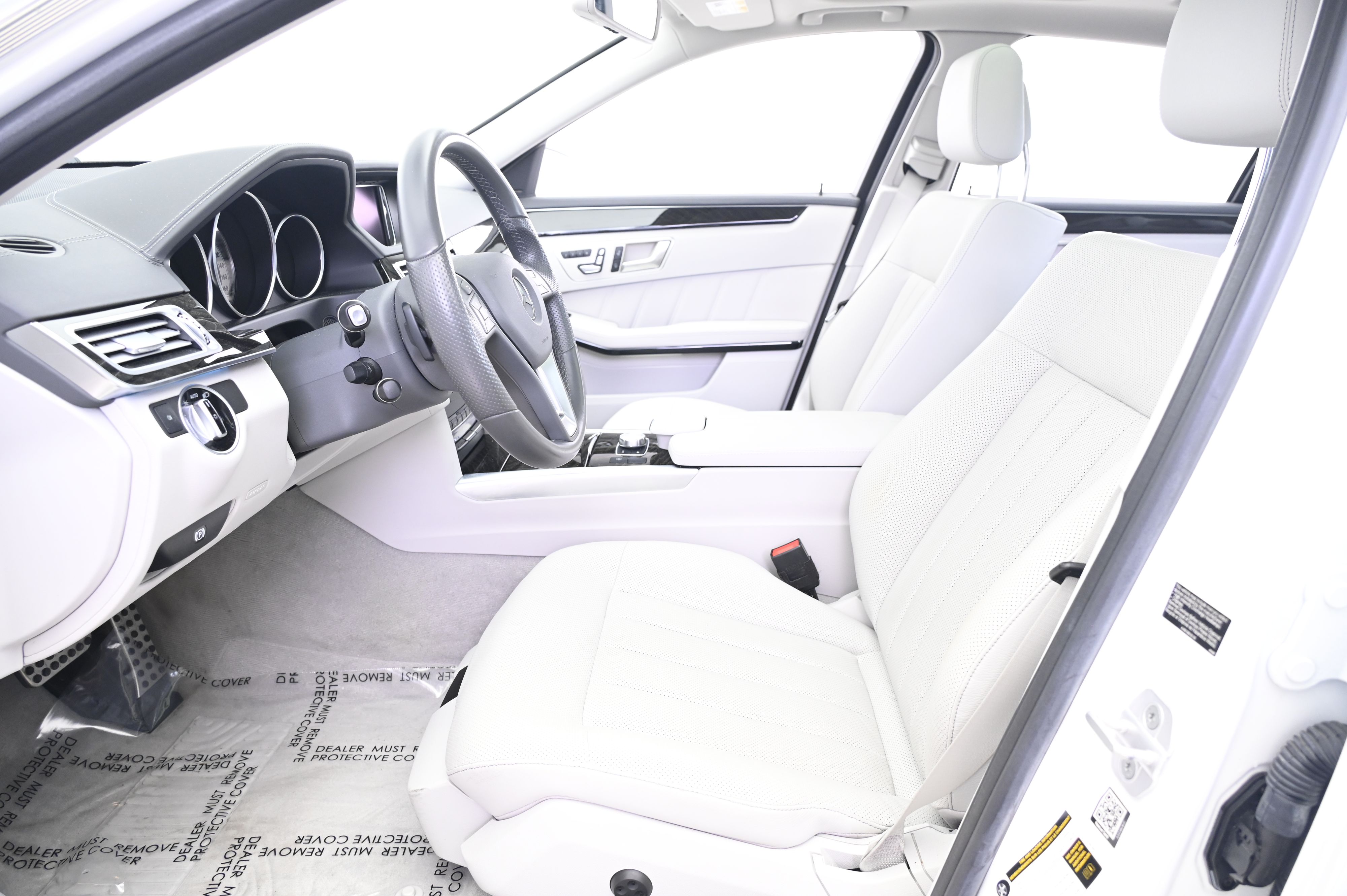 Thumbnail: 2015 Mercedes-Benz E-Class - 29