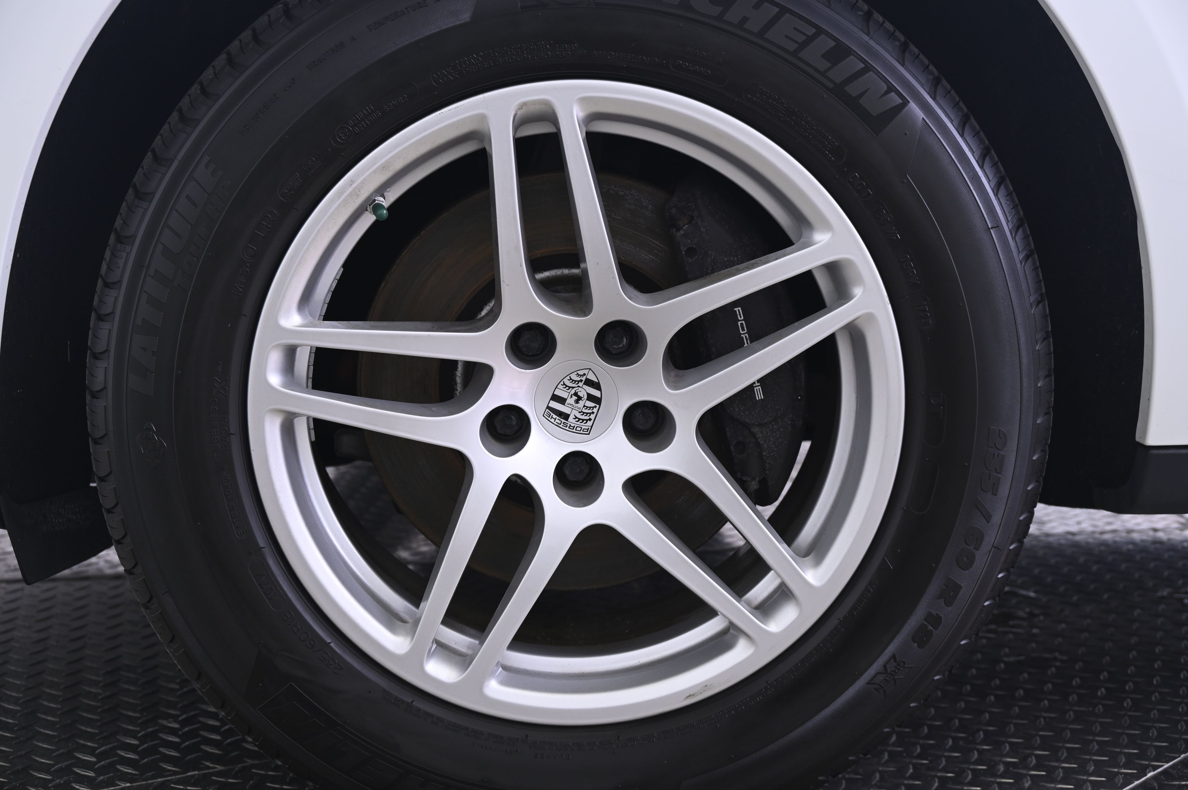 Thumbnail: 2019 Porsche Macan - 11