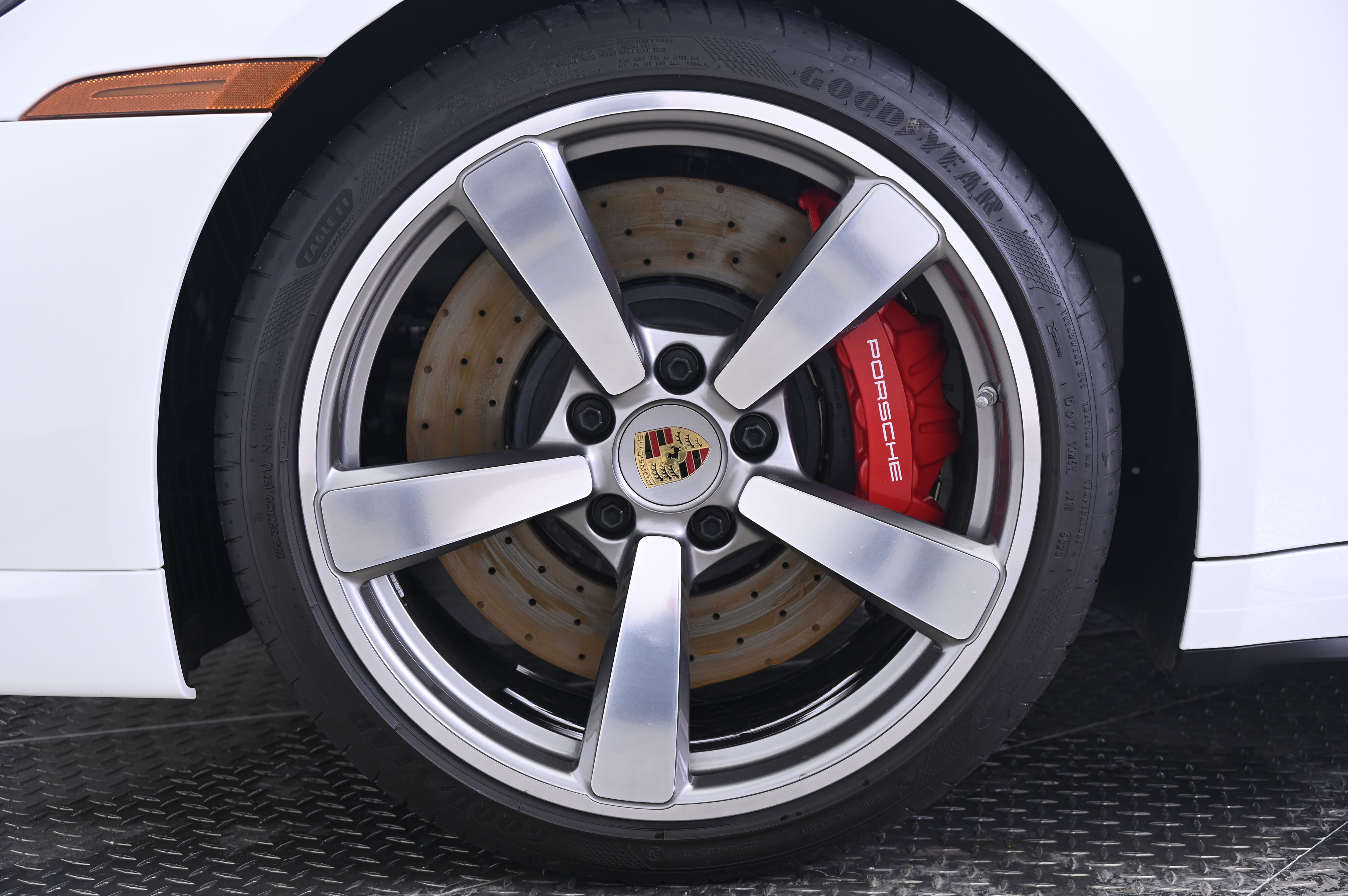 Thumbnail: 2024 Porsche 911 - 11