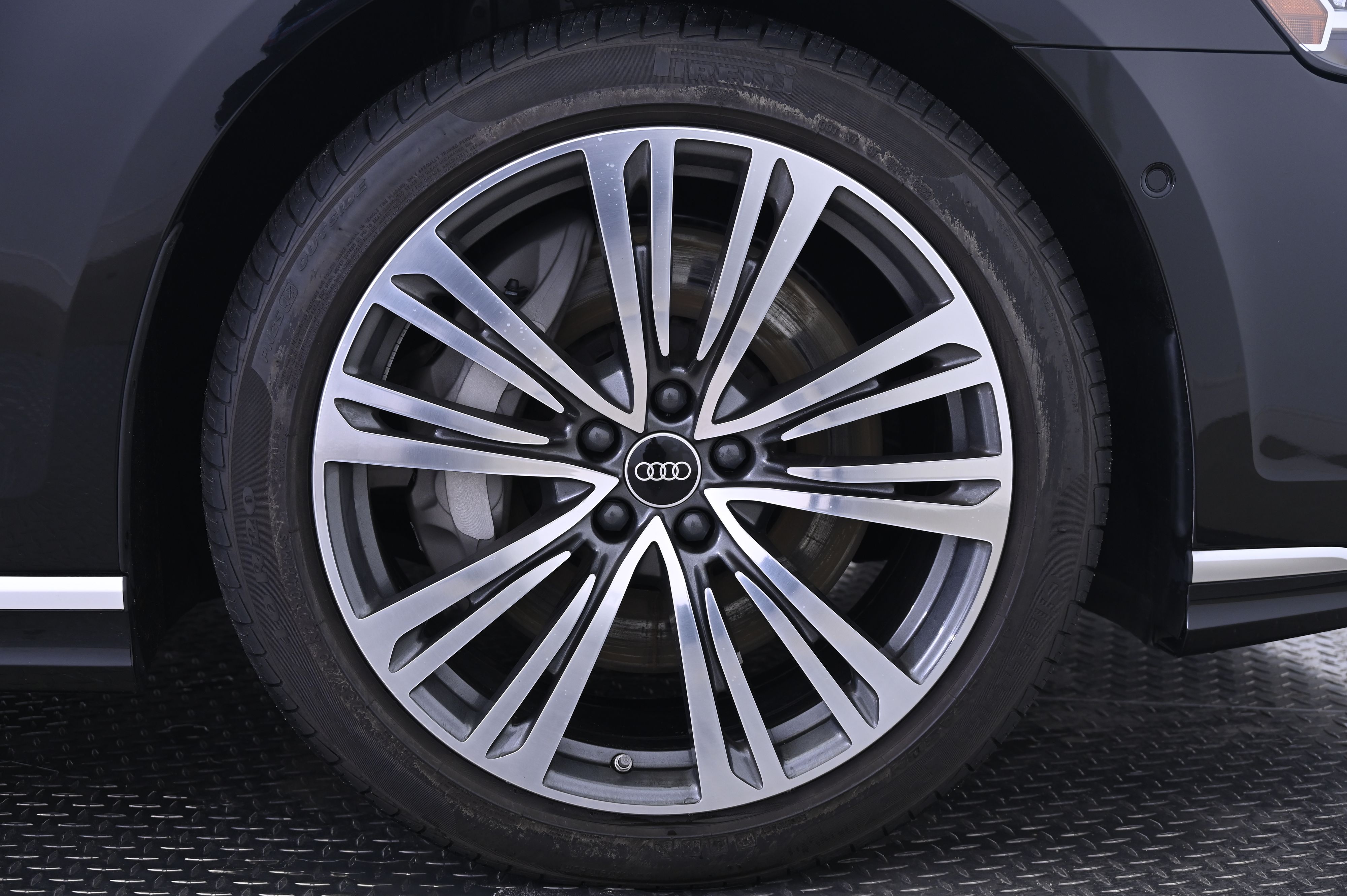 Thumbnail: 2023 Audi A8 - 14