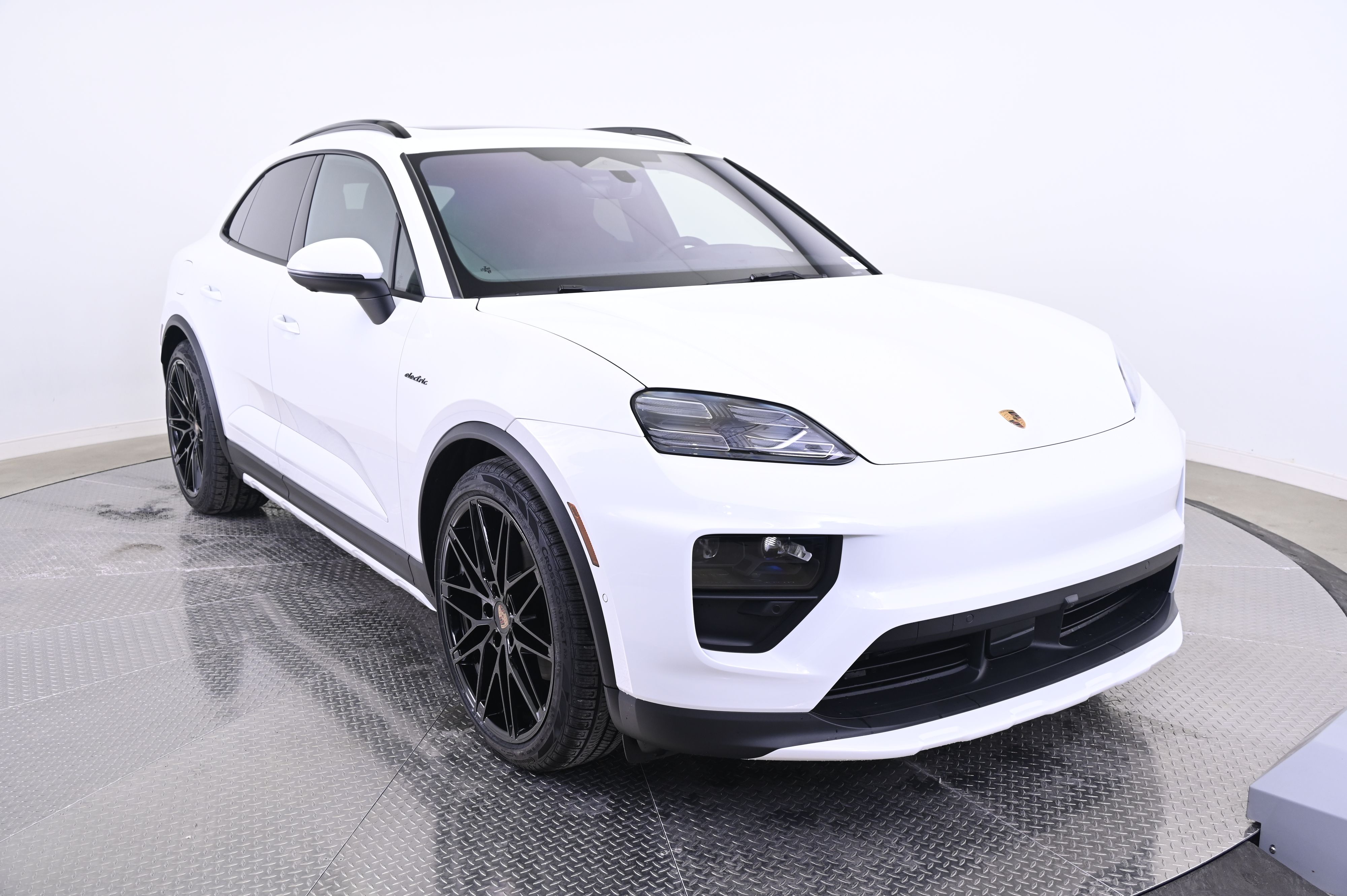 Thumbnail: 2025 Porsche Macan - 9