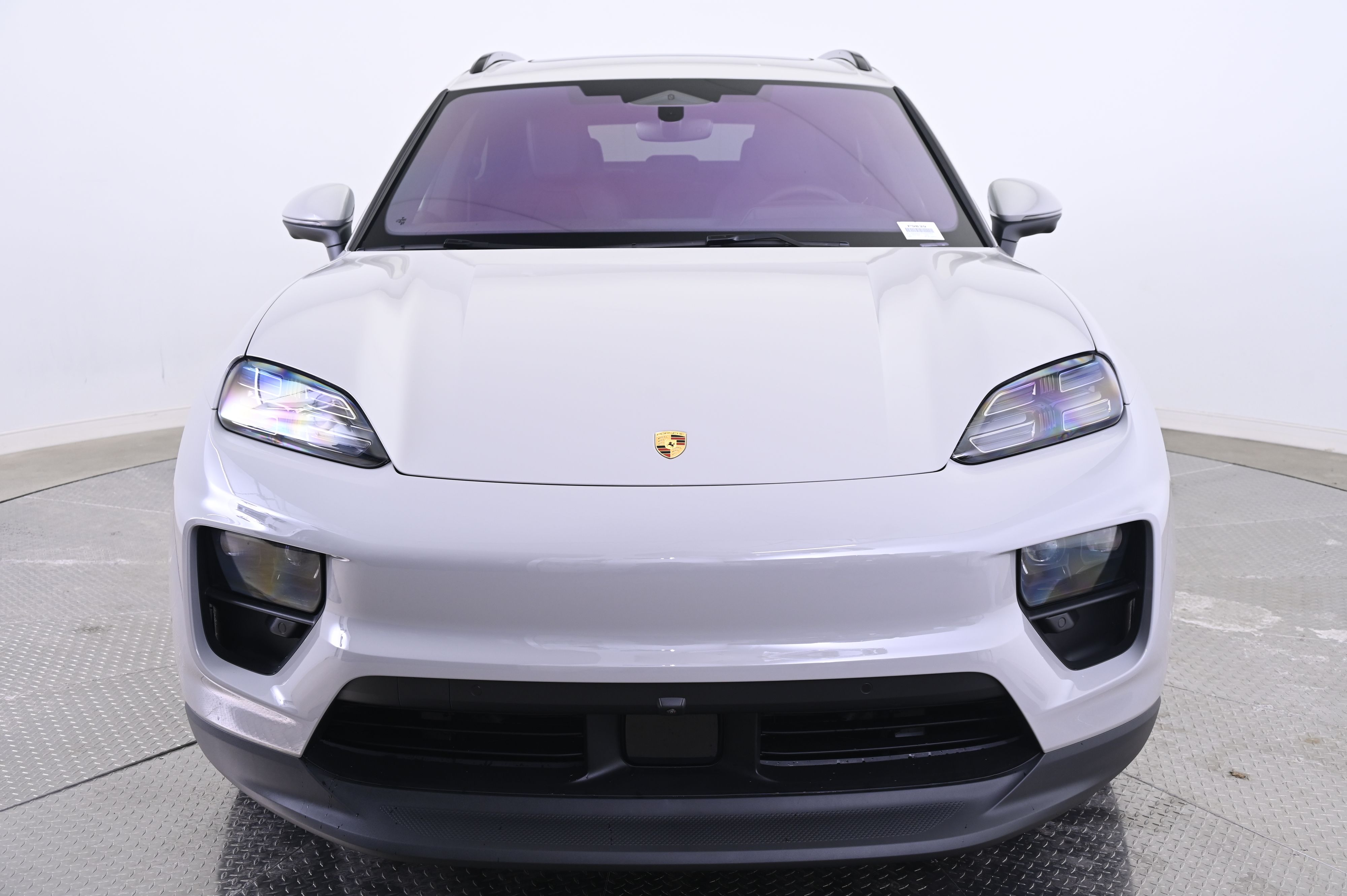 Thumbnail: 2026 Porsche Macan - 10