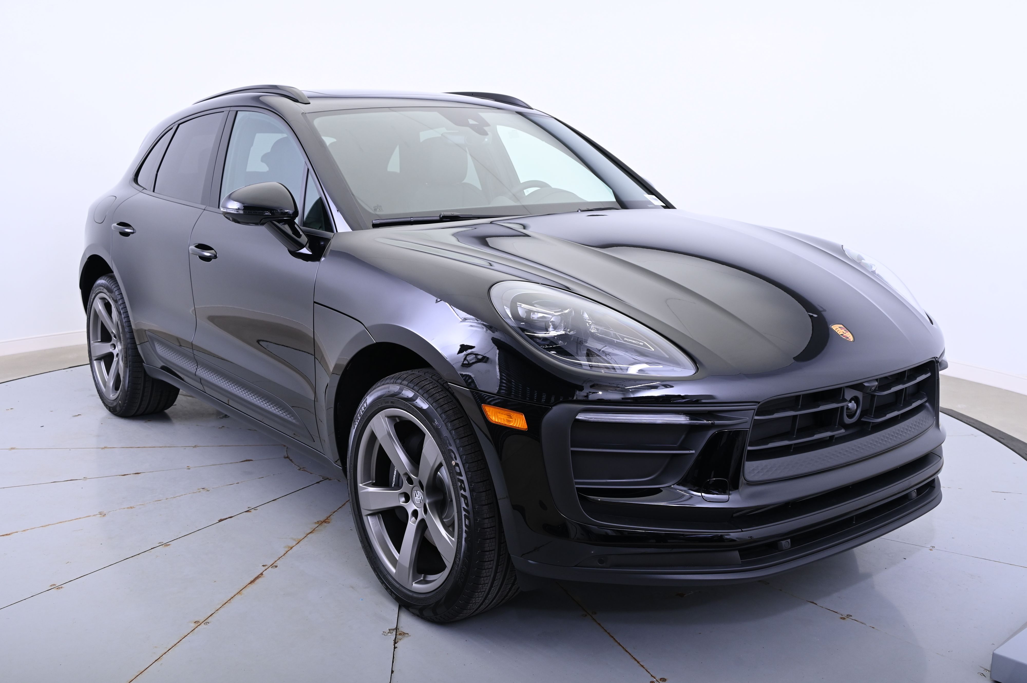 Thumbnail: 2025 Porsche Macan - 9