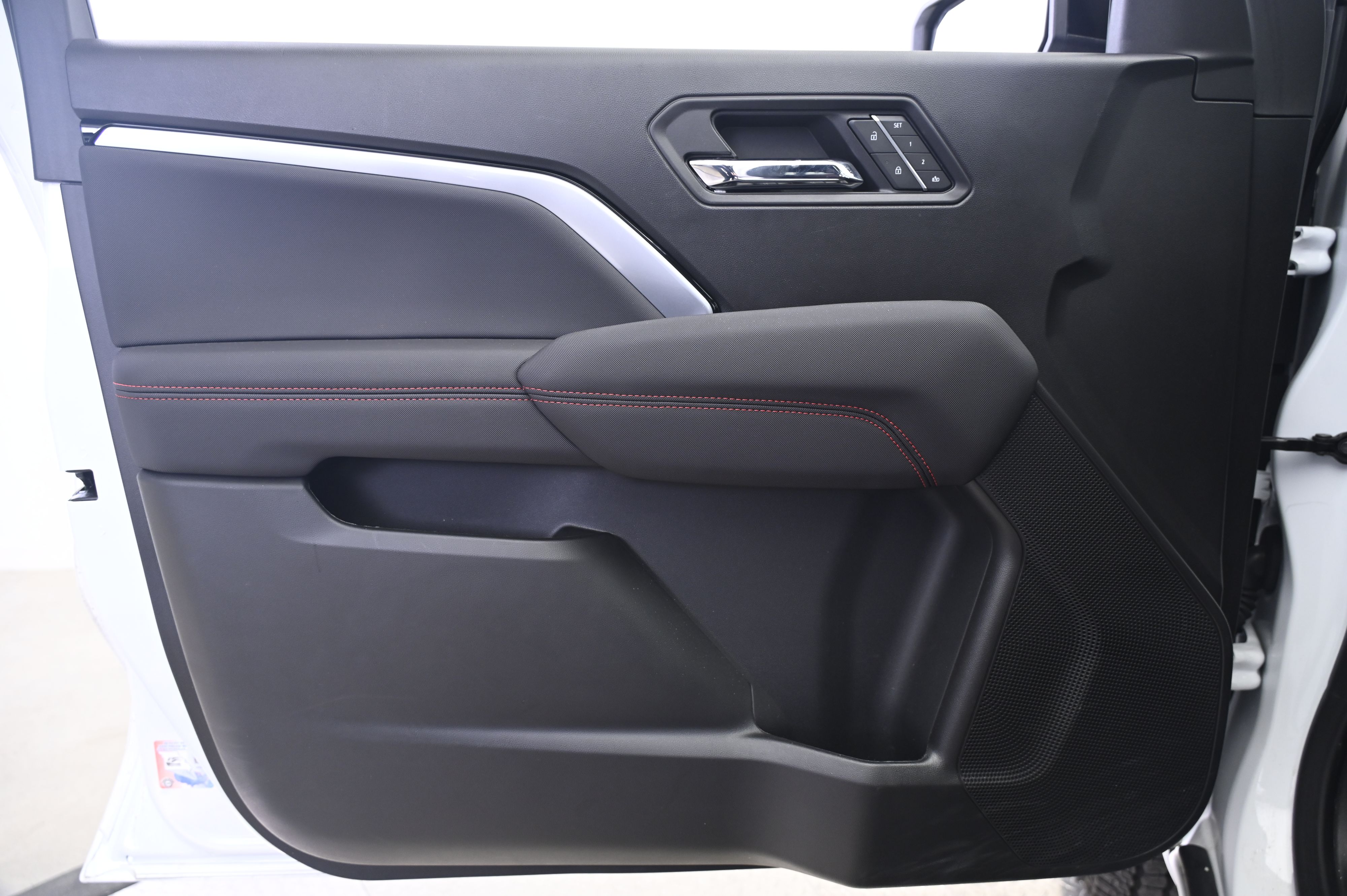 Thumbnail: 2026 Chevrolet Colorado - 25